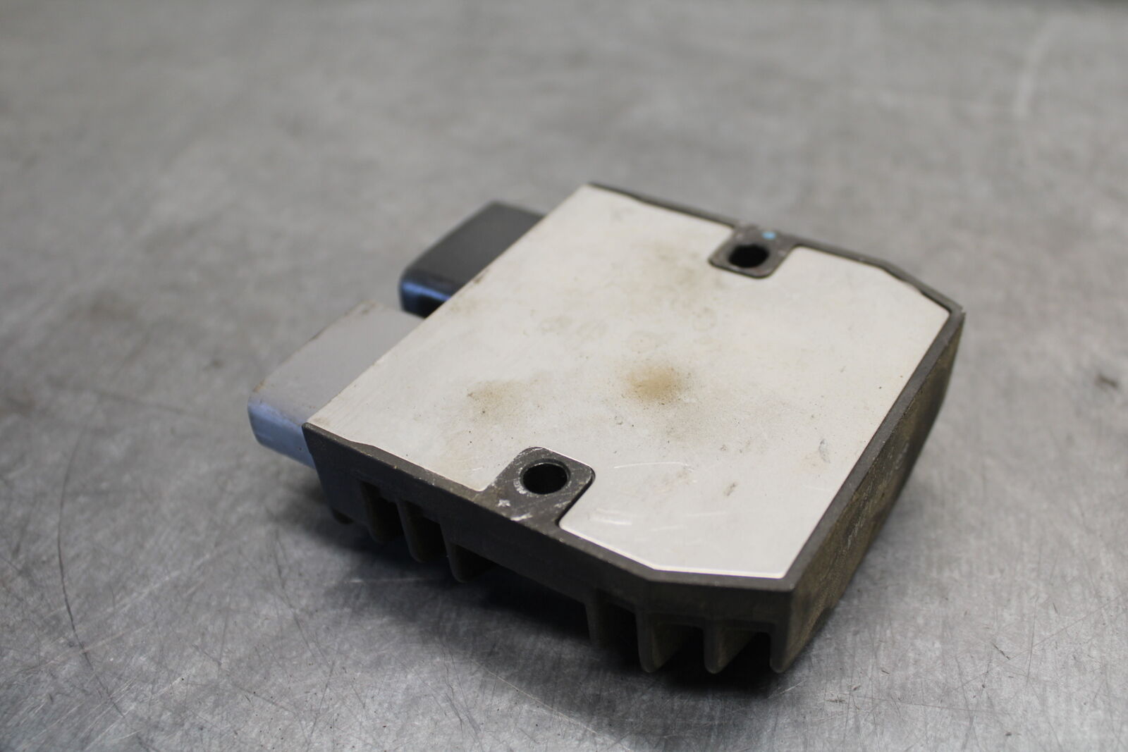 07-08 YAMAHA YZF R1 RECTIFIER VOLTAGE REGULATOR BB724