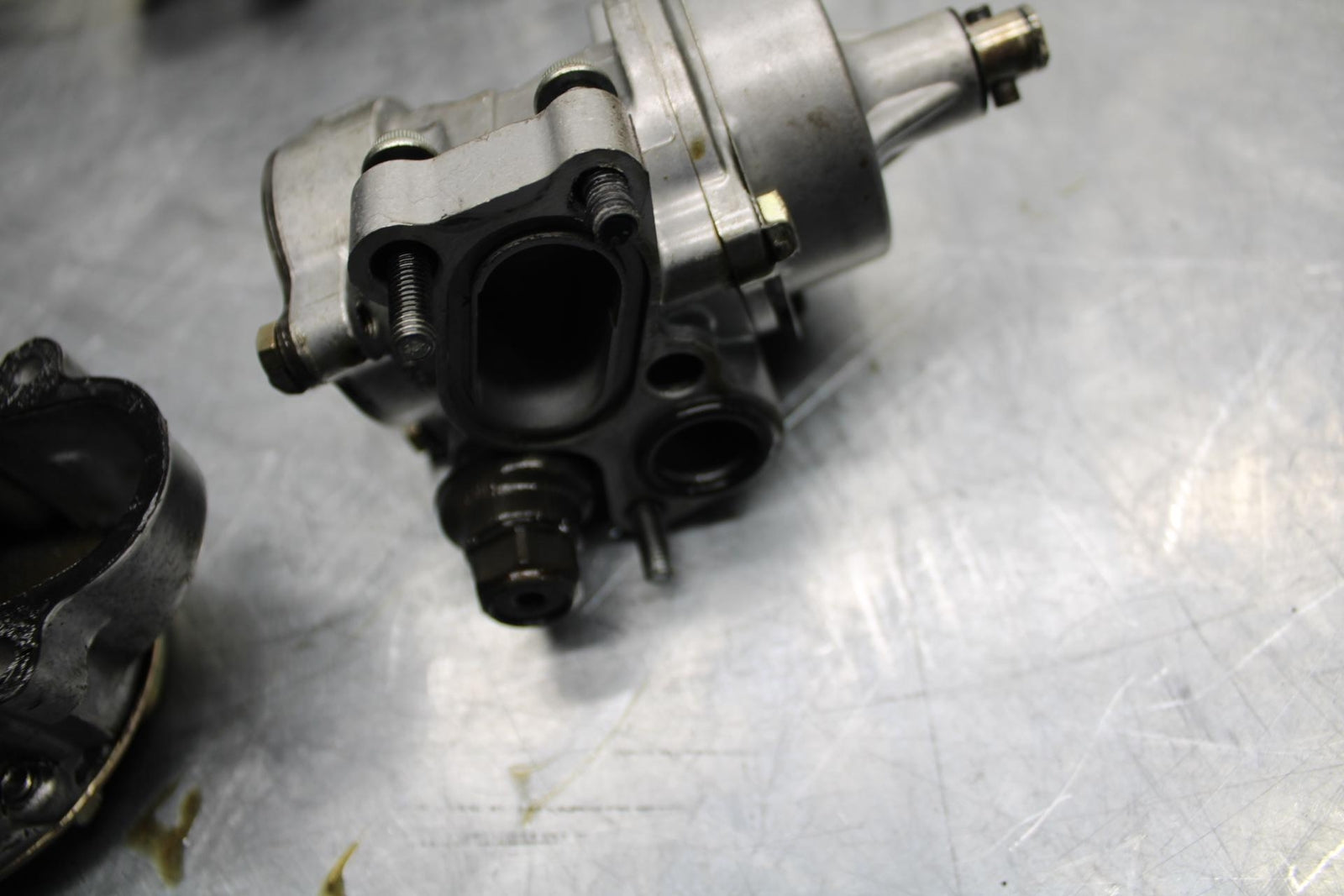 86-87 SUZUKI GSXR1100 ENGINE MOTOR OIL PUMP BB413