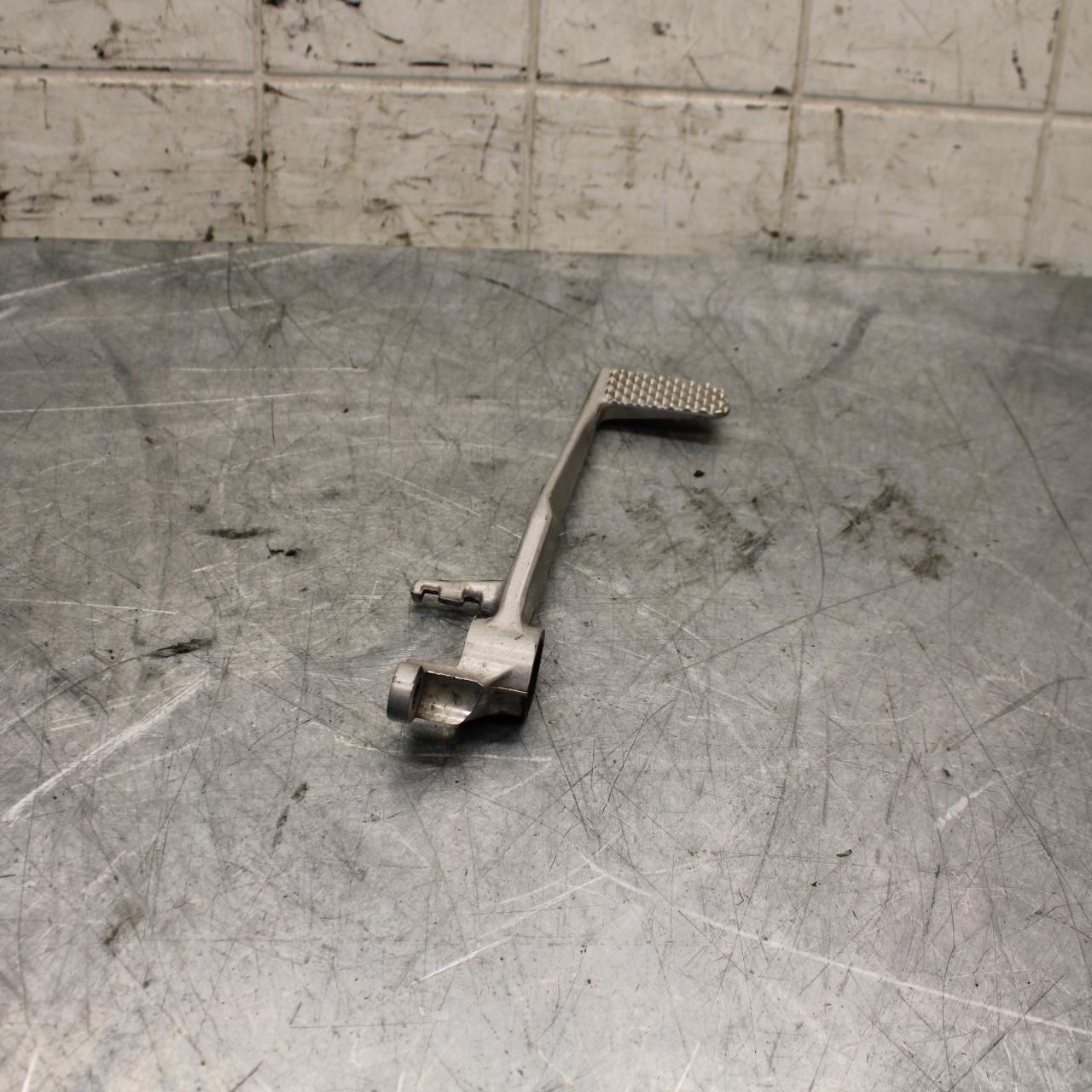2008 Yamaha YZF R6 RIGHT REARSET BRAKE FOOT PEDAL 2C0-27211-00-00 BB521