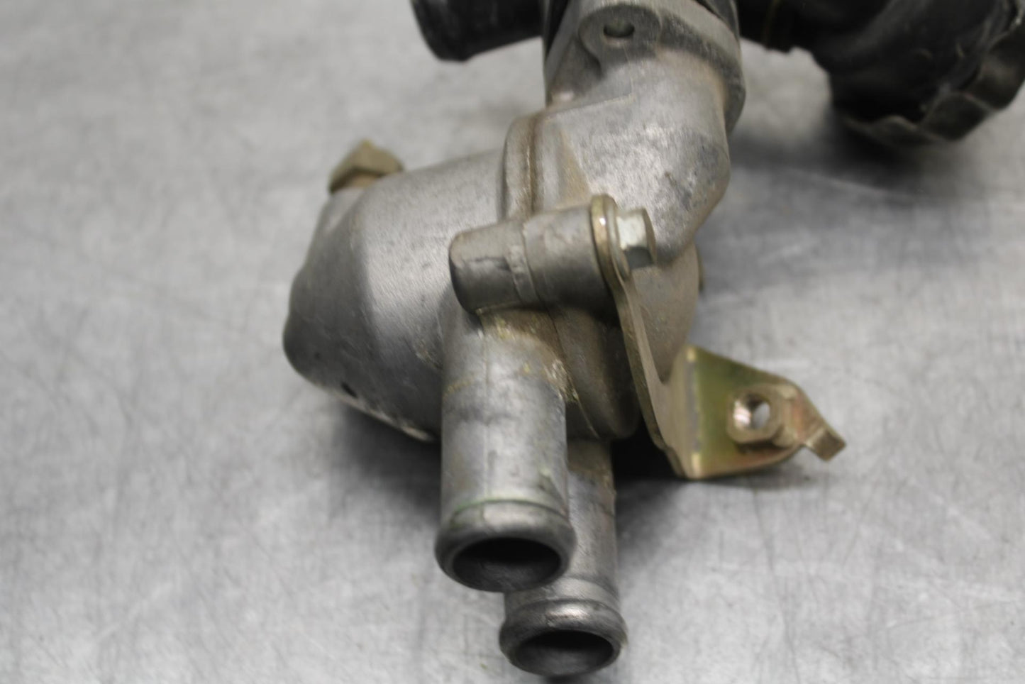 01-02 HONDA SHADOW SPIRIT 750 THERMOSTAT HOUSING BB632