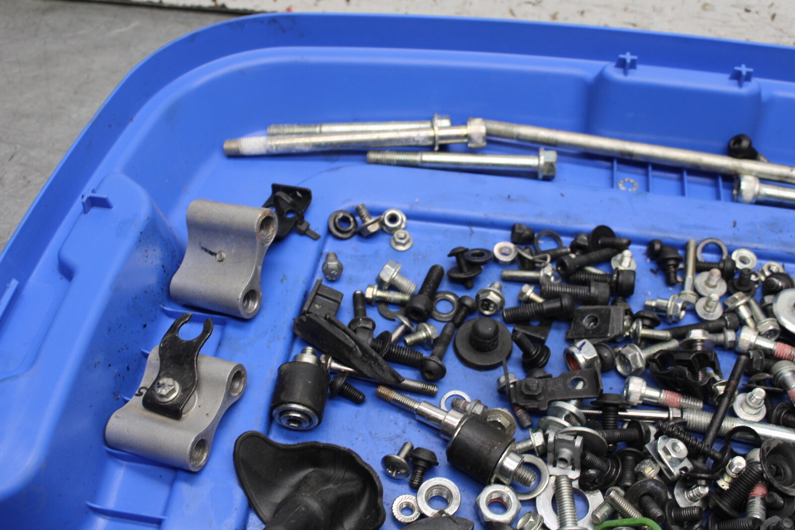 17-24 KTM 390 DUKE MOUNTING BOLTS HARDWARE MOTOR SCREWS BB734