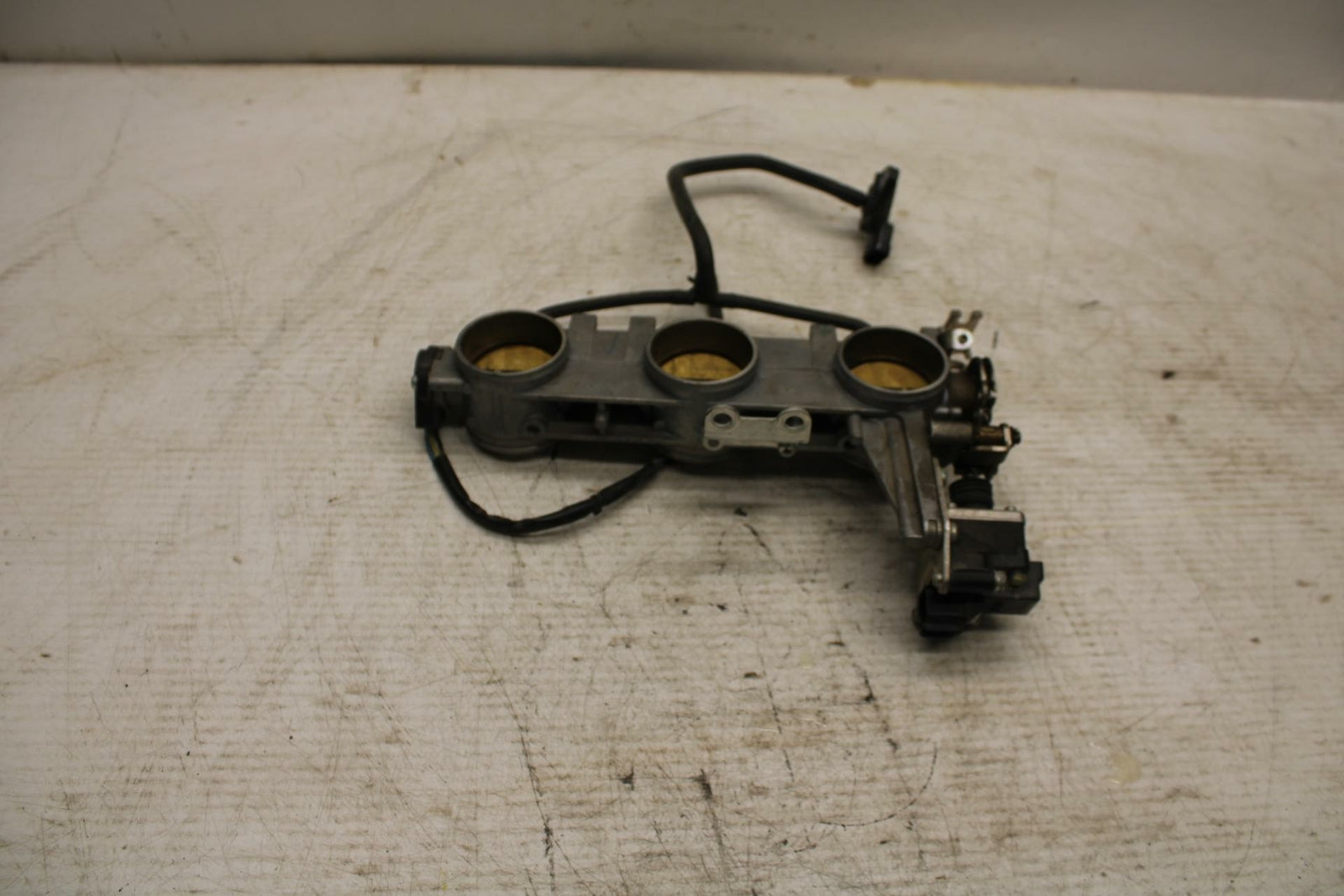 08-11 TRIUMPH SPEED TRIPLE MAIN FUEL INJECTORS / THROTTLE BODIES BB366