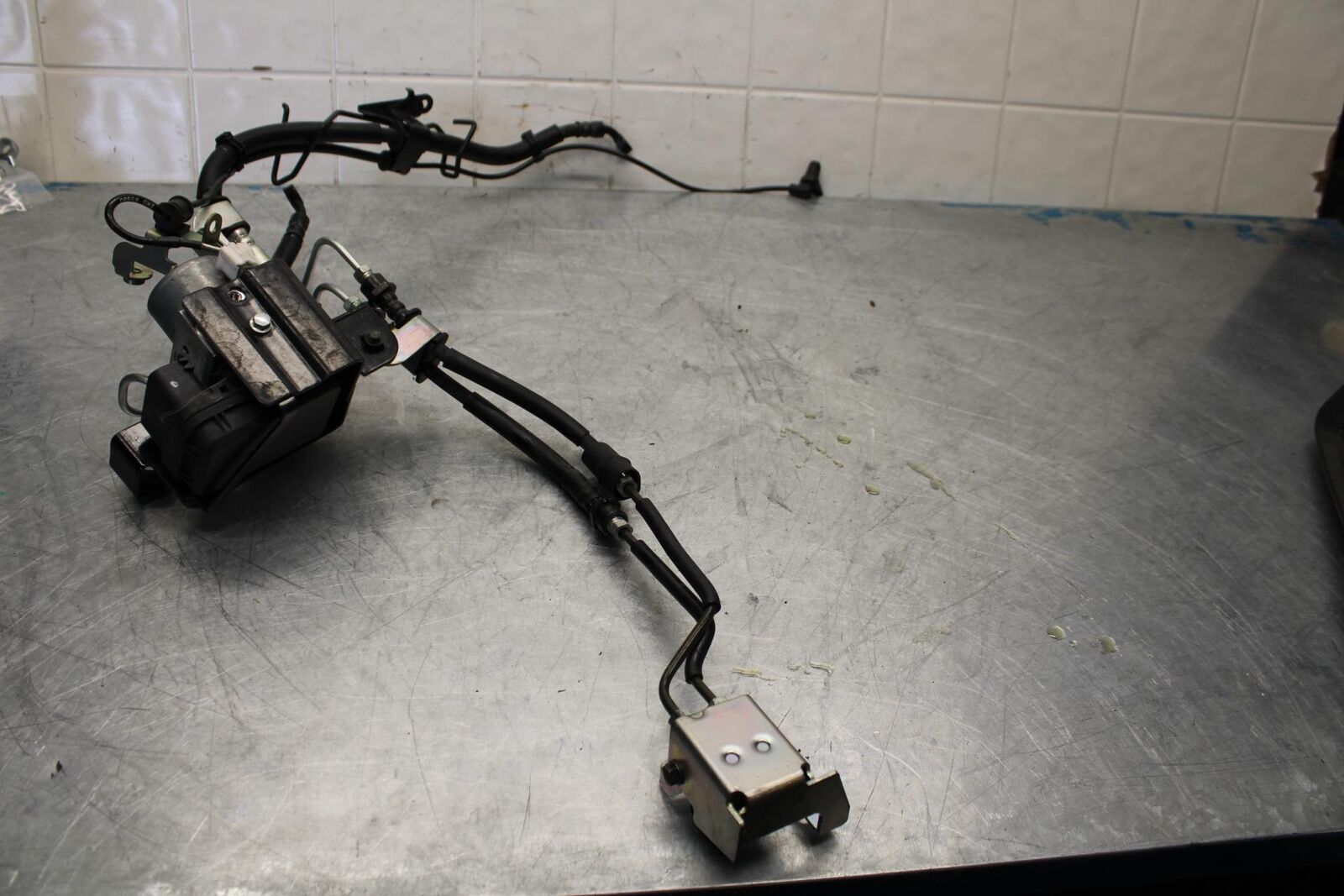 17-18 YAMAHA YZF R3 ABS PUMP UNIT MODULE W HOSES  BB438