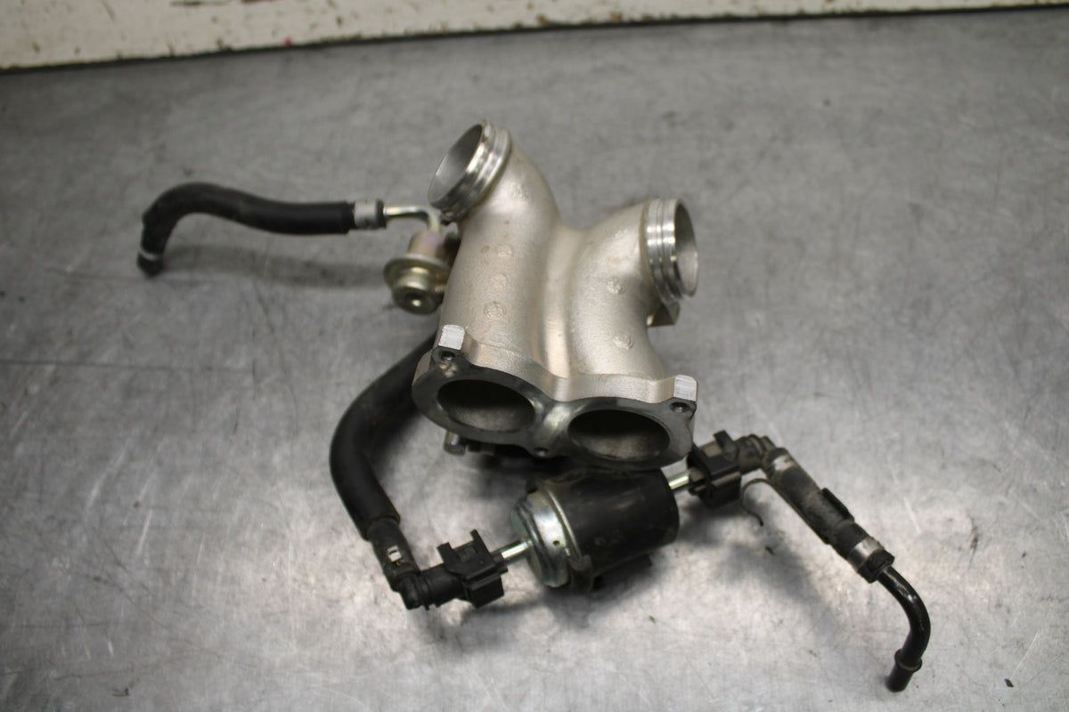 17-24 YAMAHA BOLT XVS950 AIR INTAKE MANIFOLD BB729