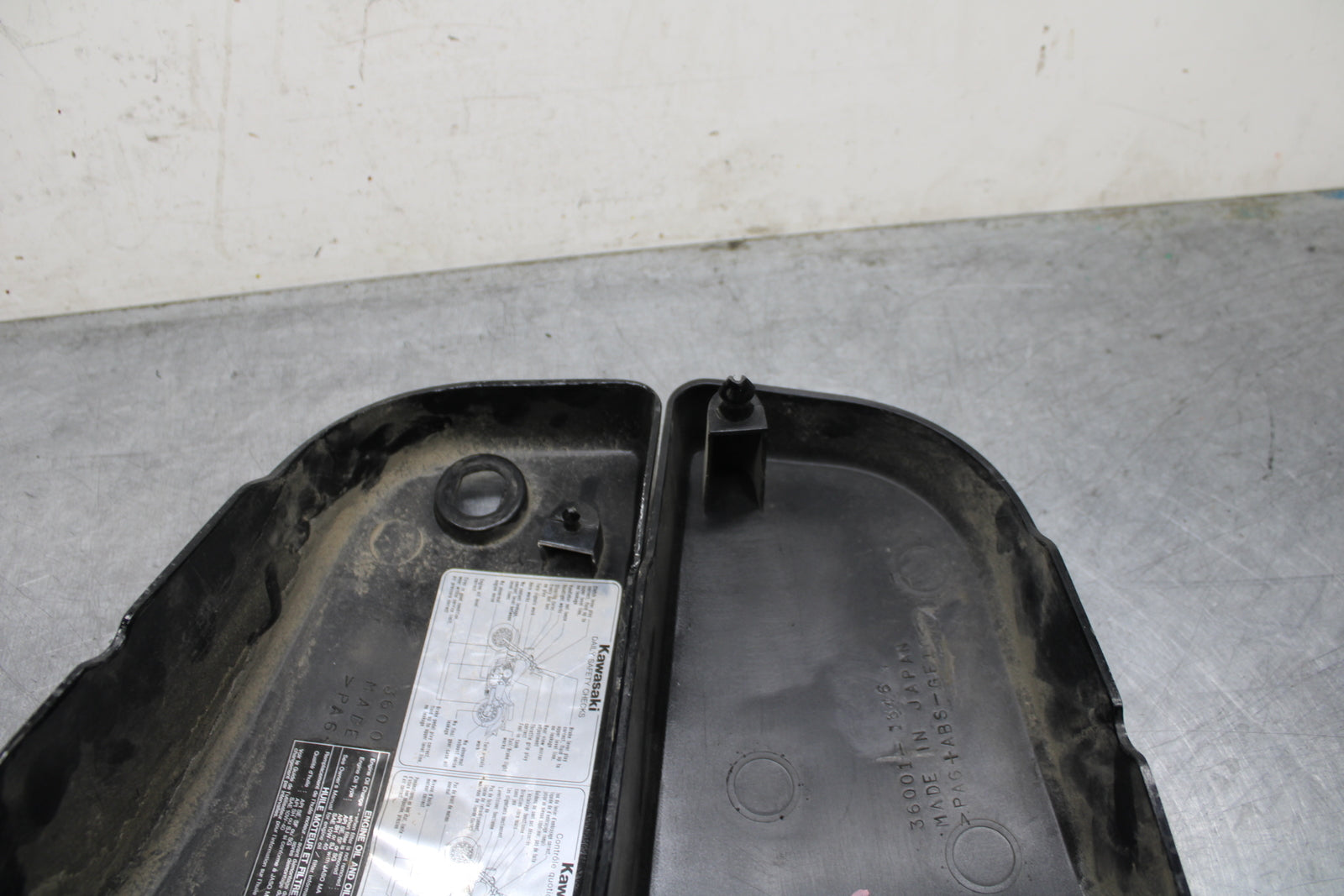 05-08 KAWASAKI VULCAN 1500 VN1500N CLASSIC SIDE COVER PANEL COWL SET BB133