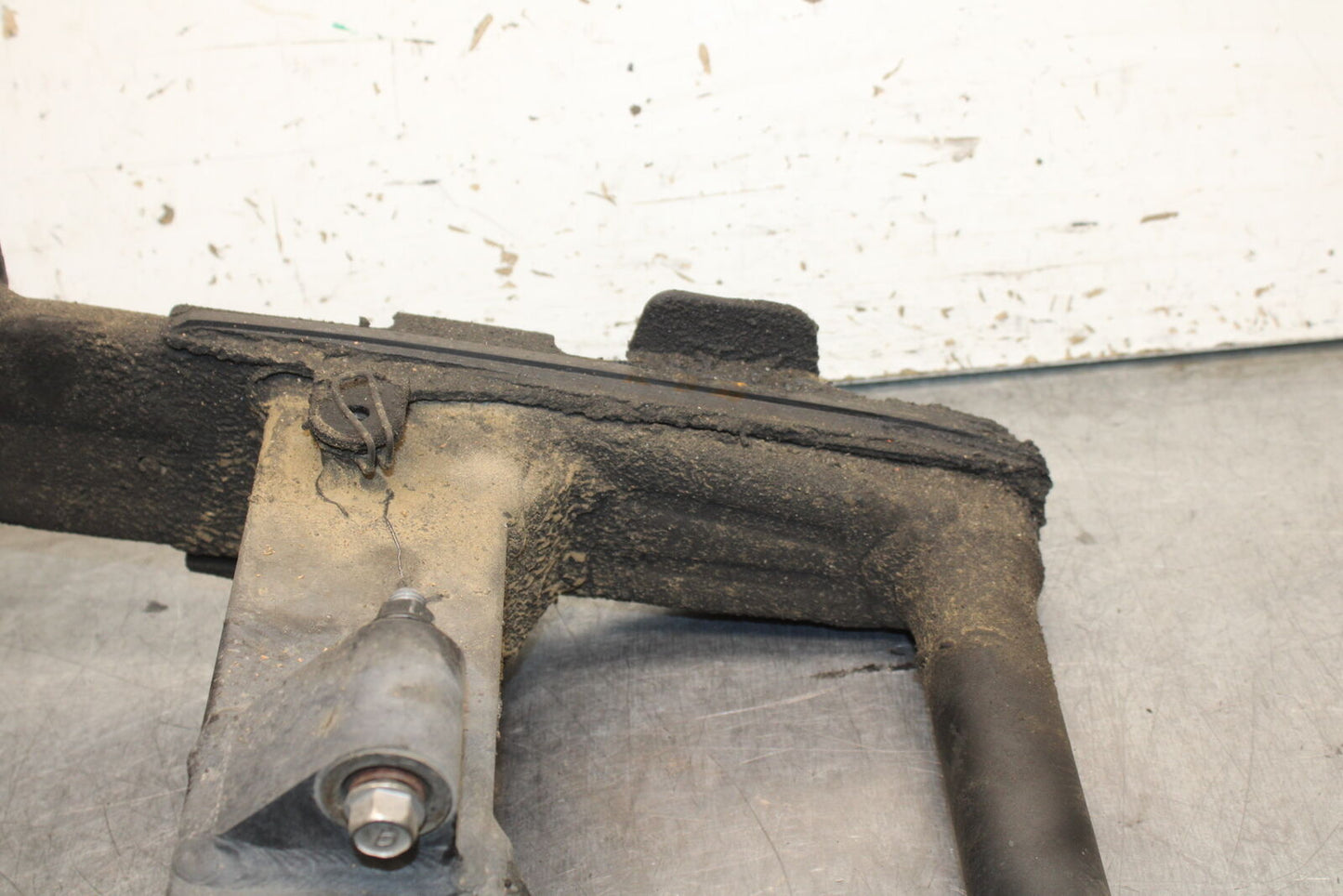 12-13 KAWASAKI Z1000 REAR SWINGARM BACK SUSPENSION SWING ARM BB743