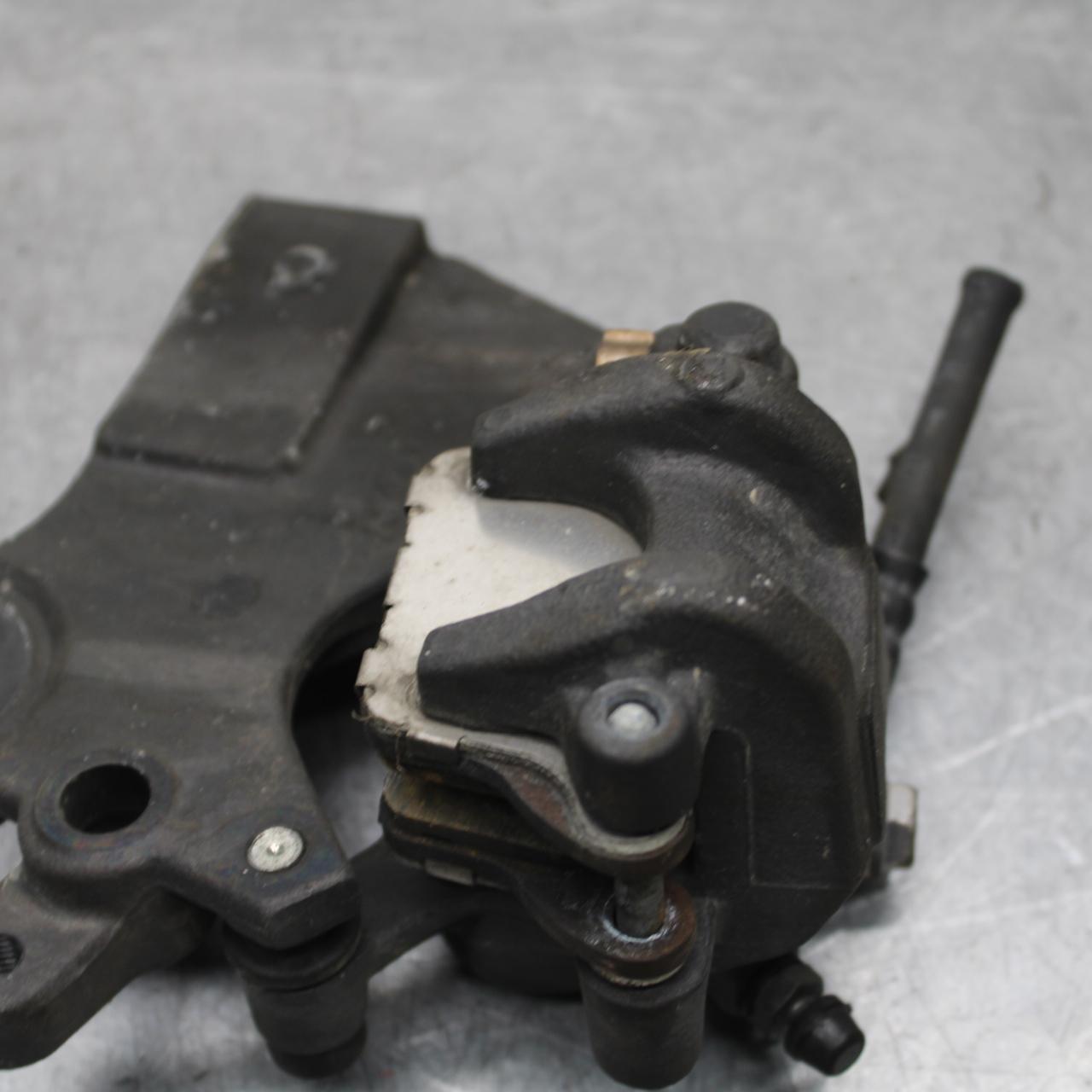 21 KAWASAKI NINJA ZX6R REAR BACK BRAKE CALIPER W MOUNT BRACKET  BB647