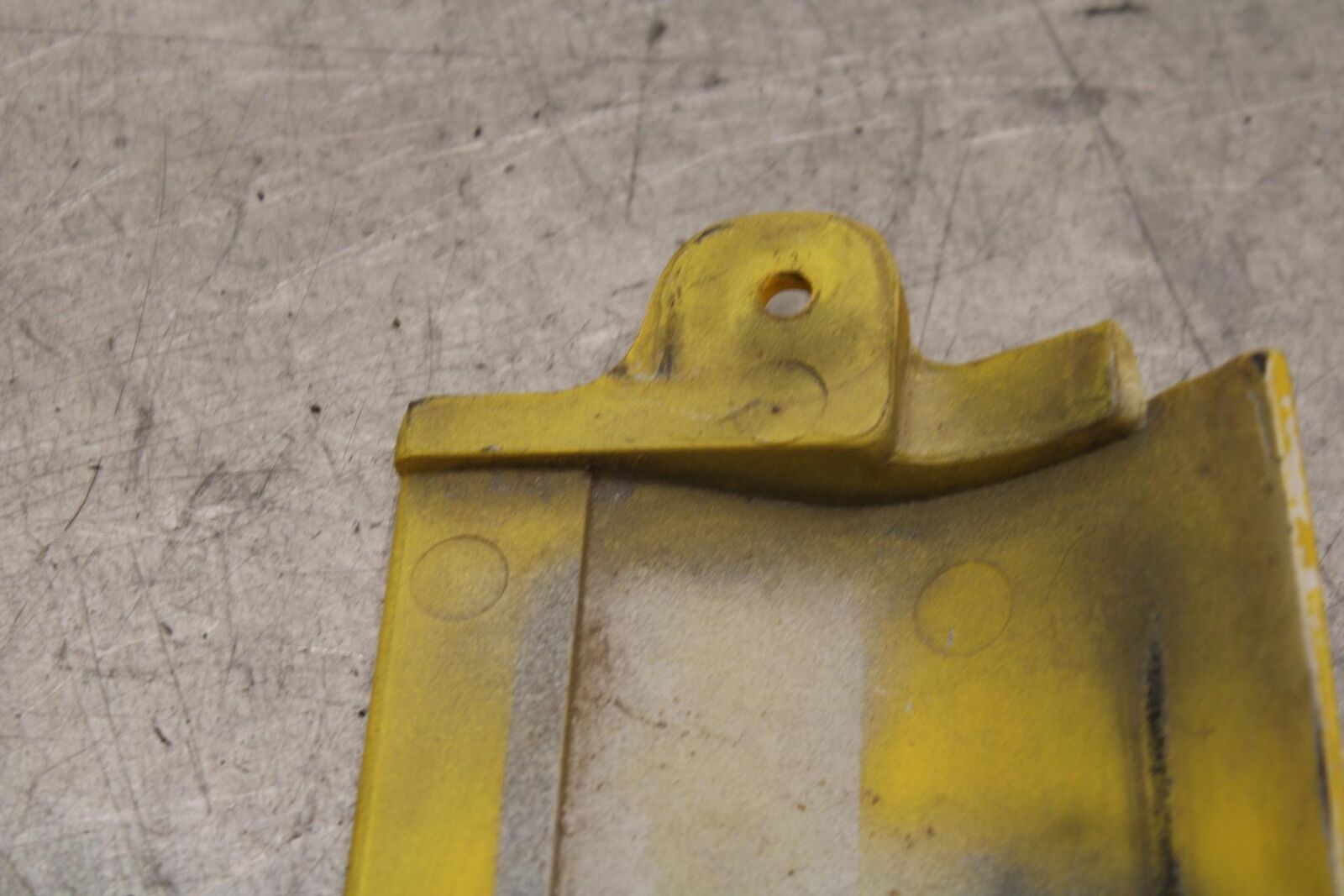 1988 Suzuki Katana 600 GSX600F YELLOW CENTER REAR  TAIL FAIRING COVER TRIM BB94