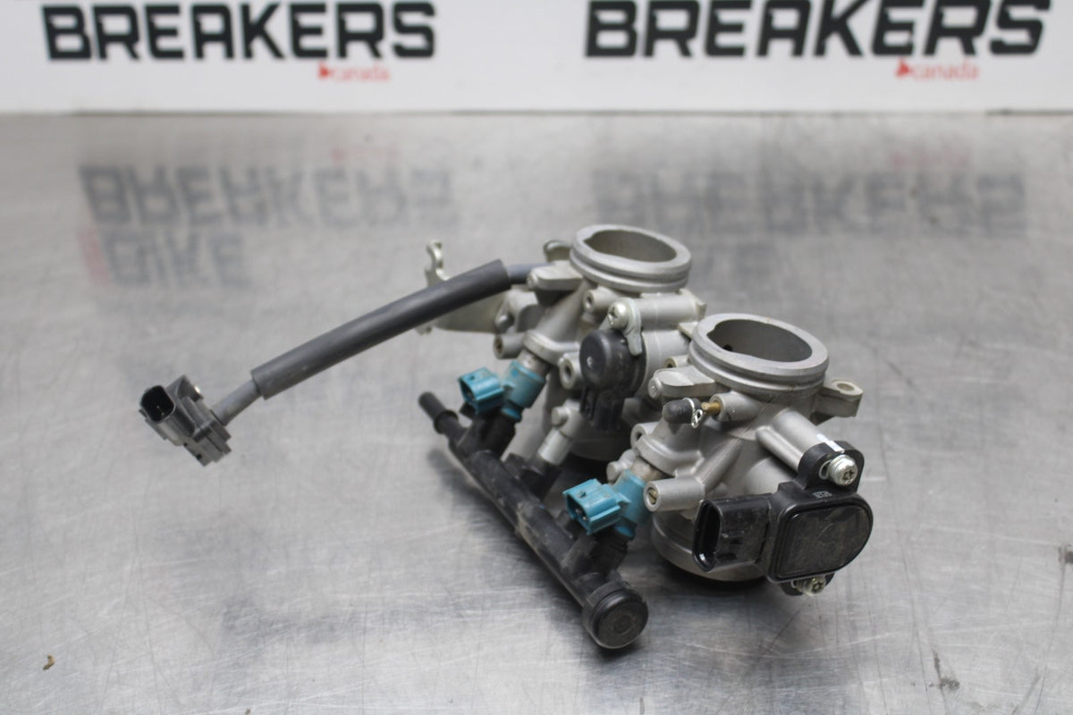 14-17 YAMAHA FZ07 MAIN FUEL INJECTORS / THROTTLE BODIES BB766