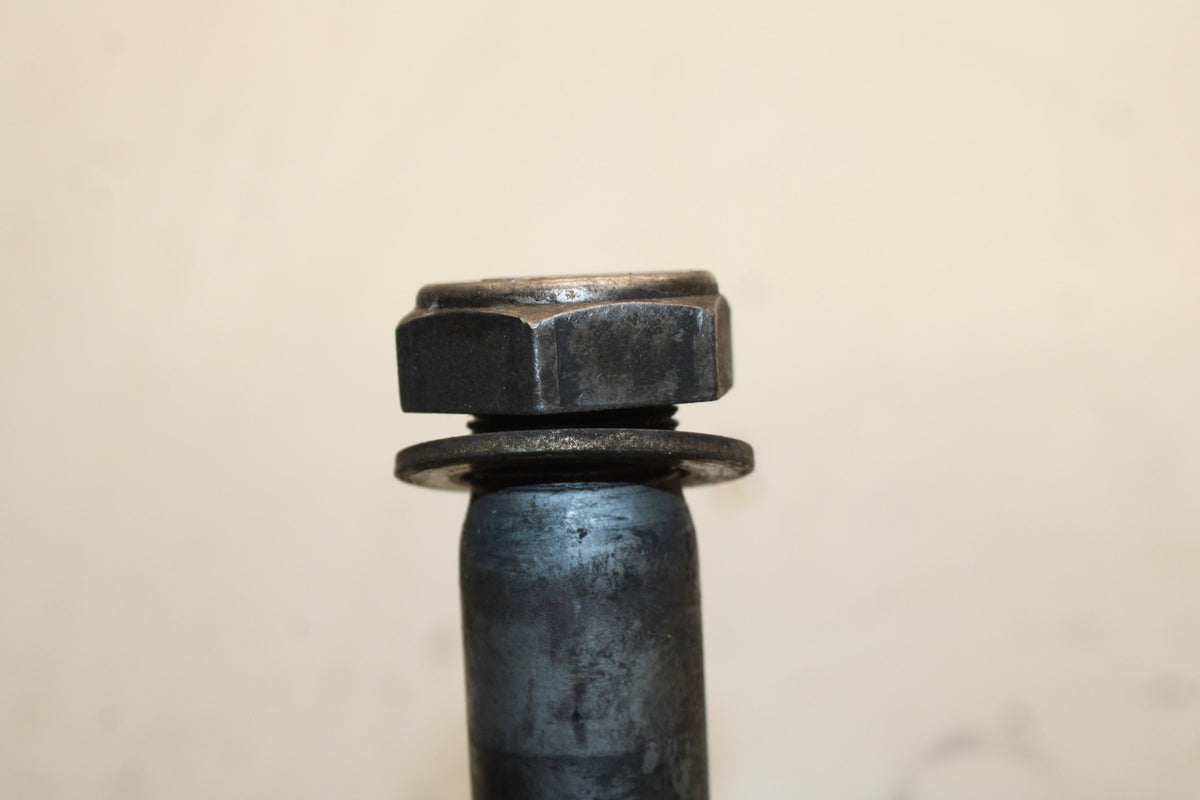 12-16 HONDA CBR1000RR REAR AXLE BACK WHEEL RIM PIVOT BOLT AXEL BB114