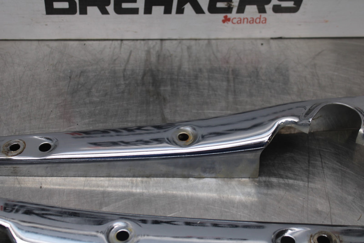 08 HARLEY-DAVIDSON SPORTSTER 1200 REAR STRUT FRAME COVER  BB794