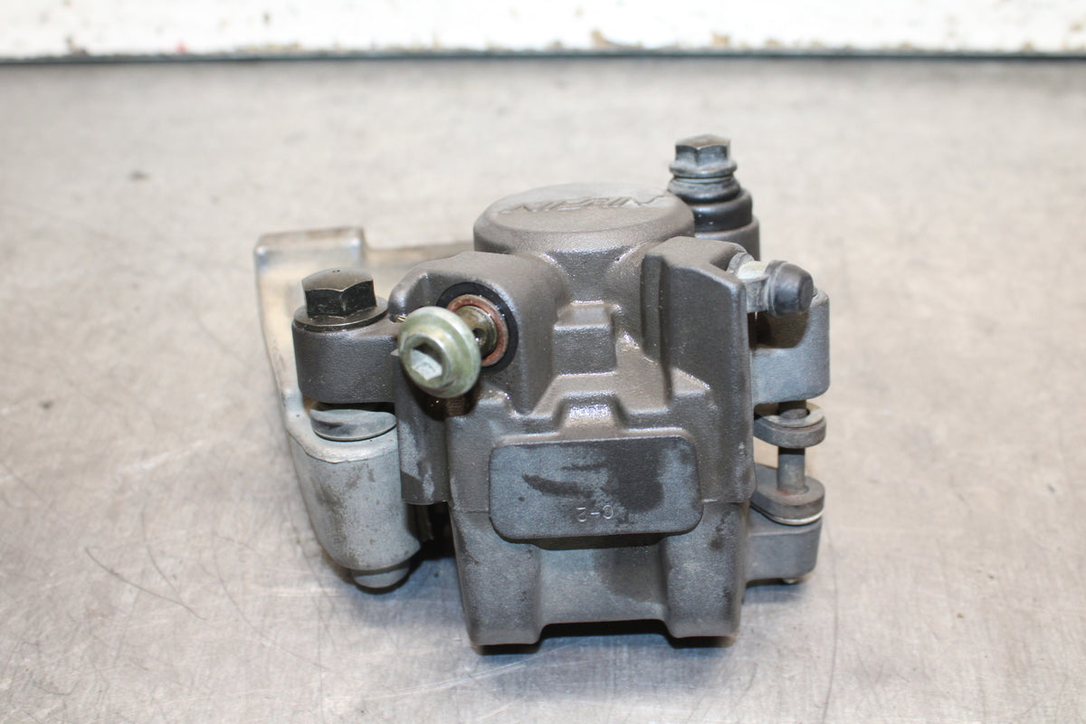 06-07 YAMAHA YZF R6 REAR BACK BRAKE CALIPER W MOUNT BRACKET BB742