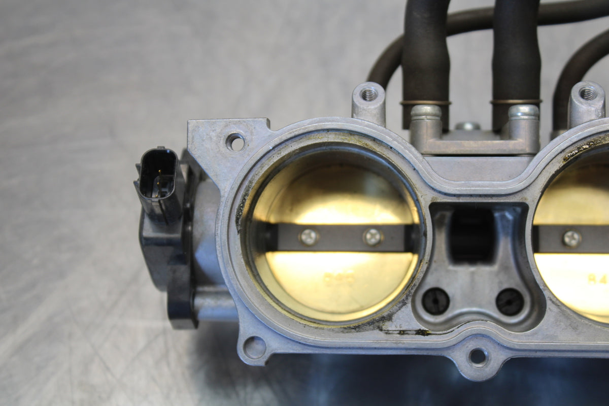 12-16 HONDA CBR1000RR THROTTLE BODIES BB157