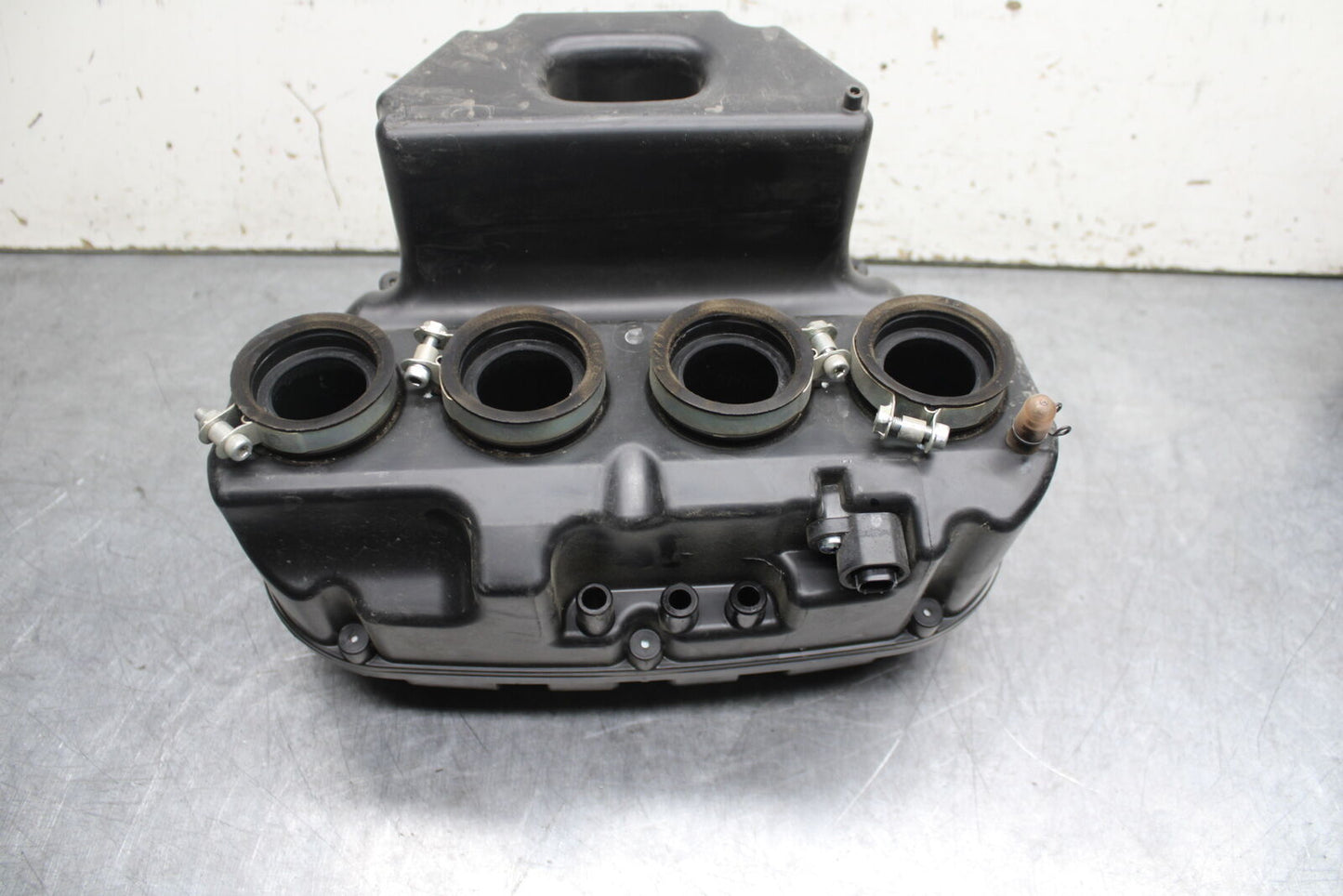 09-15 YAMAHA FZ6R AIRBOX AIR INTAKE FILTER BOX BB719