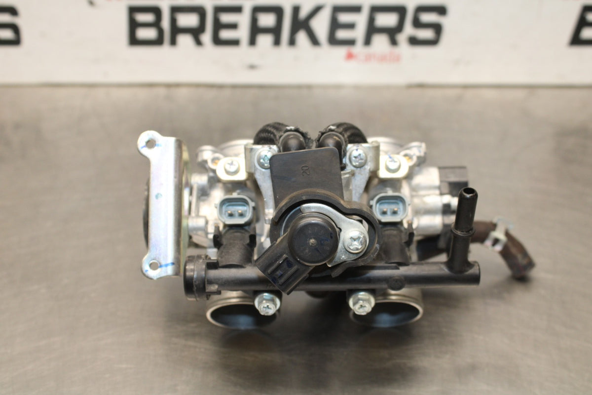 19-24 YAMAHA R3 MAIN FUEL INJECTORS / THROTTLE BODIES BB942
