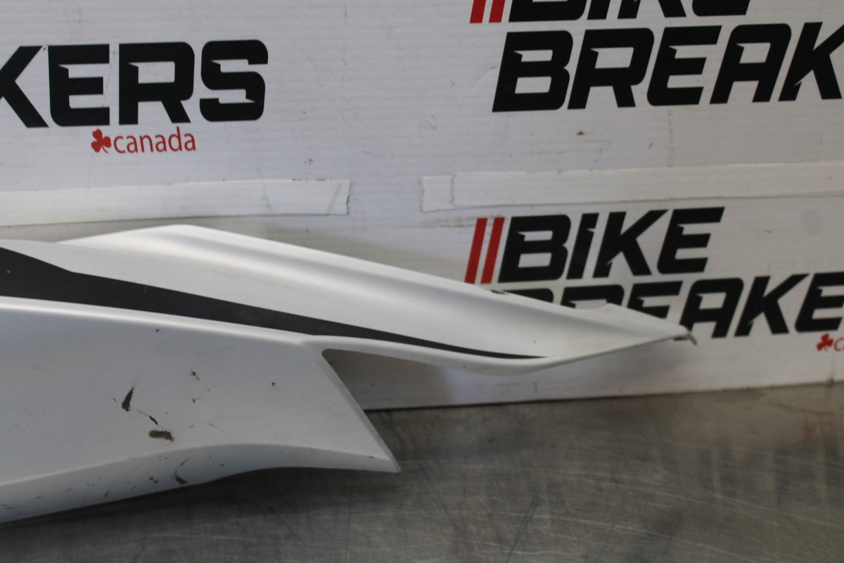 23-26 KAWASAKI NINJA ZX4RR LEFT REAR BACK TAIL FAIRING COWL SHROUD BB898