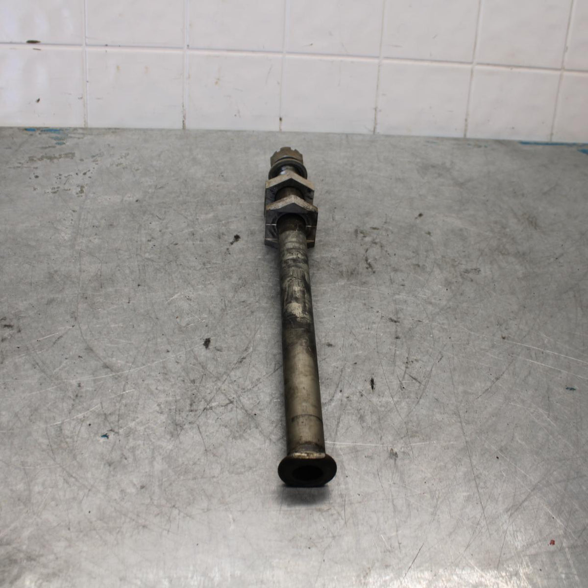 06-07 KAWASAKI NINJA ZX14R REAR AXLE BACK WHEEL RIM PIVOT BOLT AXEL bb433