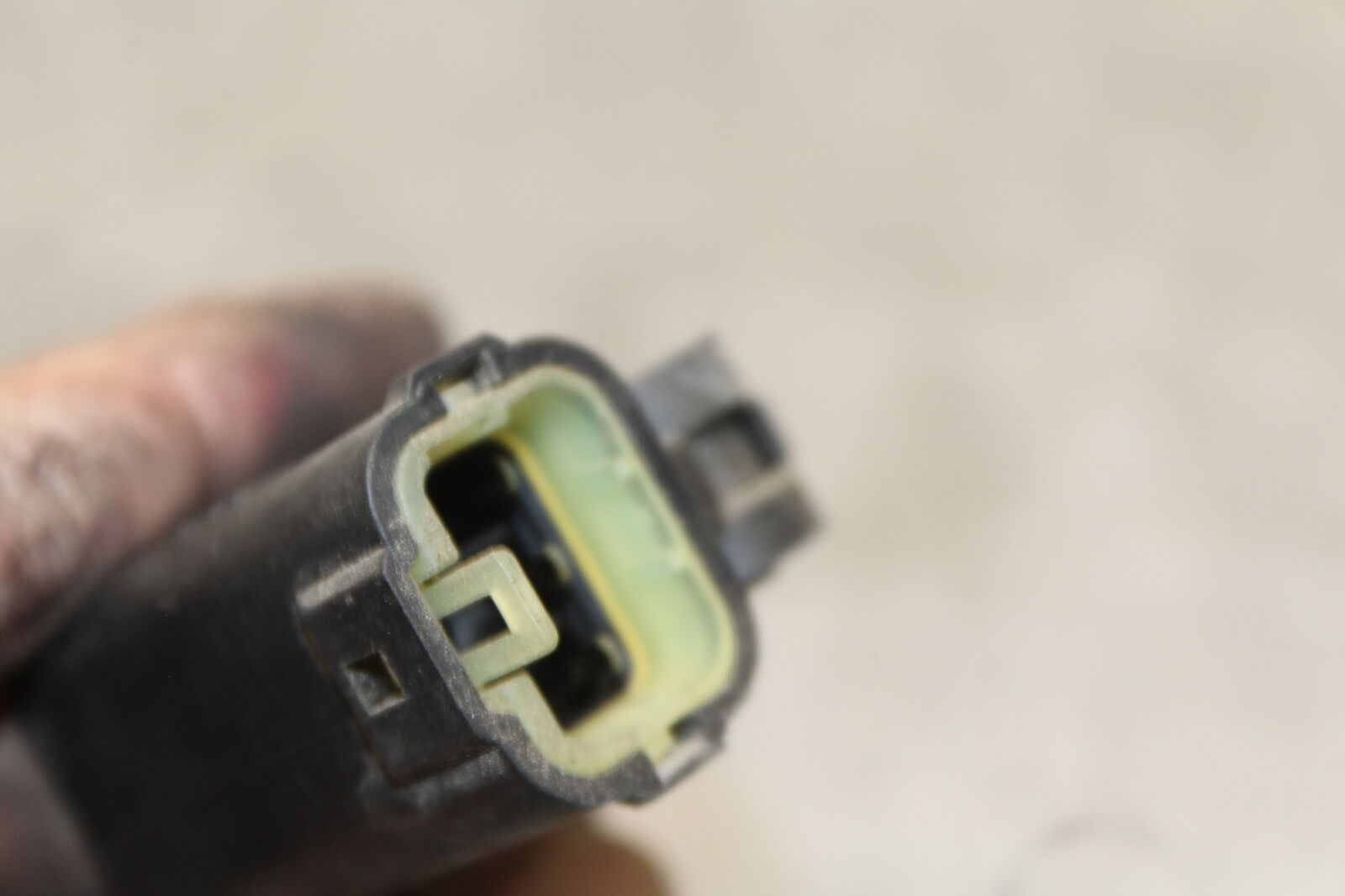 06 YAMAHA YZF R6 TIP OVER BANK ANGLE CRASH SENSOR SWITCH  5PS-82576-01-00 BB716