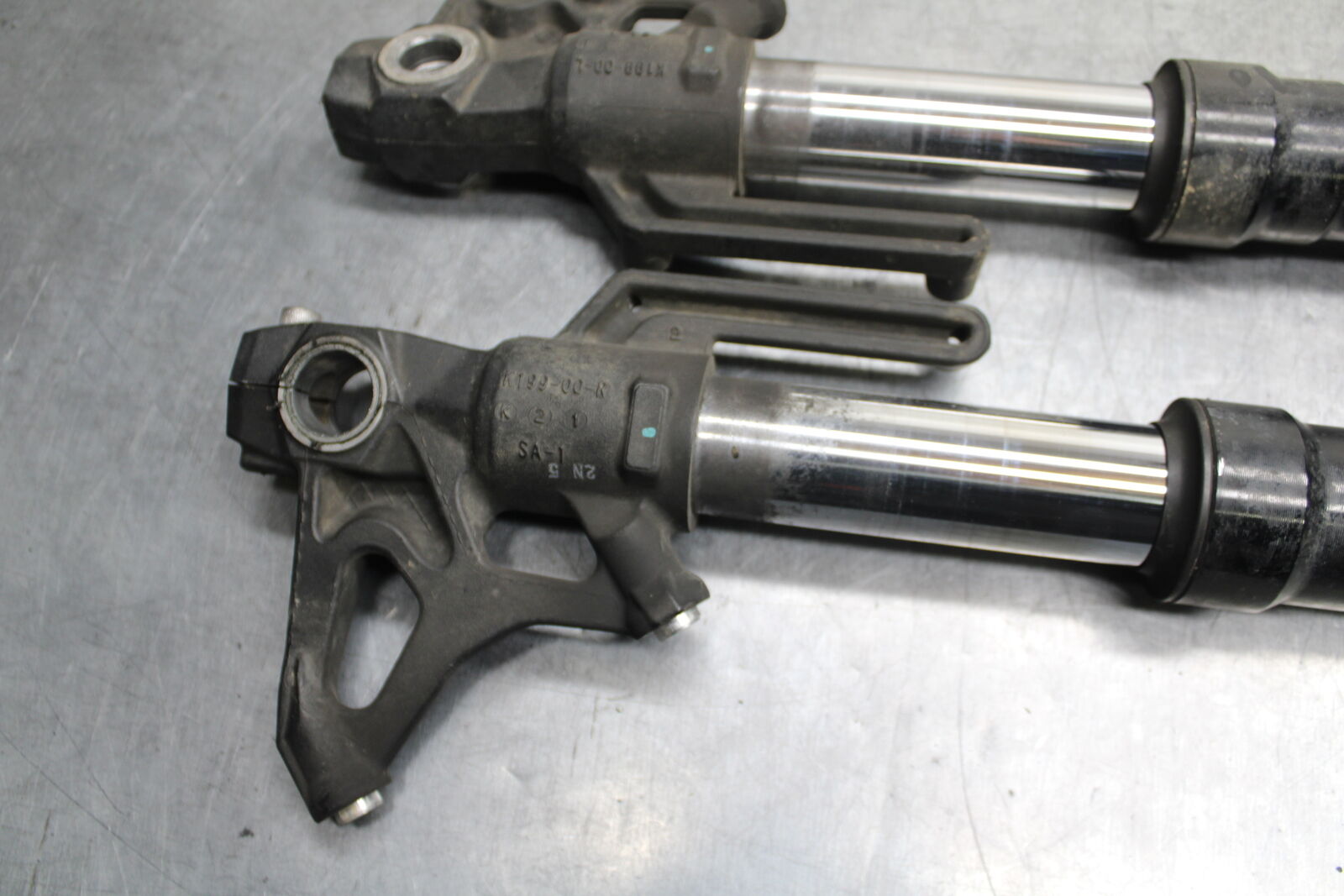 12-13 KAWASAKI Z1000 FRONT FORKS SHOCK SUSPENSION SET PAIR BB743