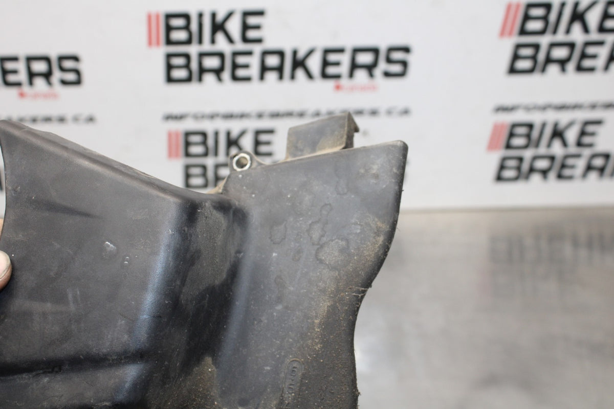 13-15 HONDA CBR500R ENGINE SPROCKET COVER BB834