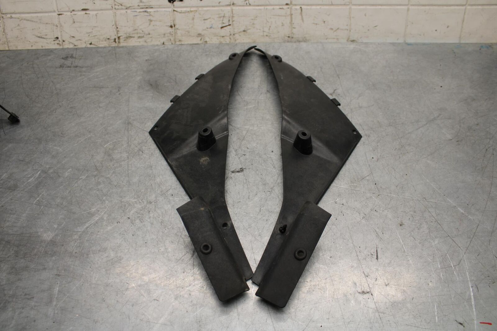 2009 Kawasaki Ninja ZX6R ZX600R  INNER FAIRINGS COWLS PANELS TRIMS BB548