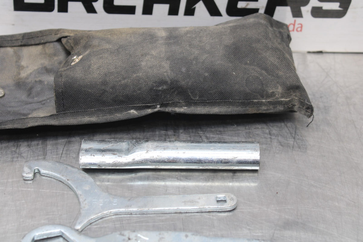 13 KAWASAKI NINJA 650 EX650F ABS STOCK TOOLS OEM TOOL BAG KIT SET BB828