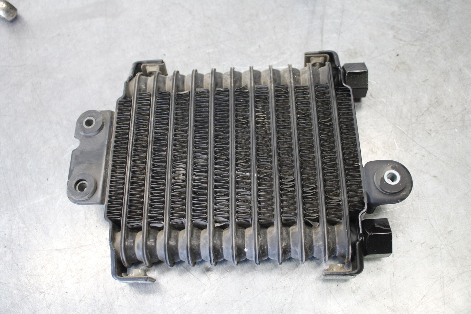 05-09 SUZUKI BOULEVARD C90 ENGINE MOTOR OIL COOLER BB692