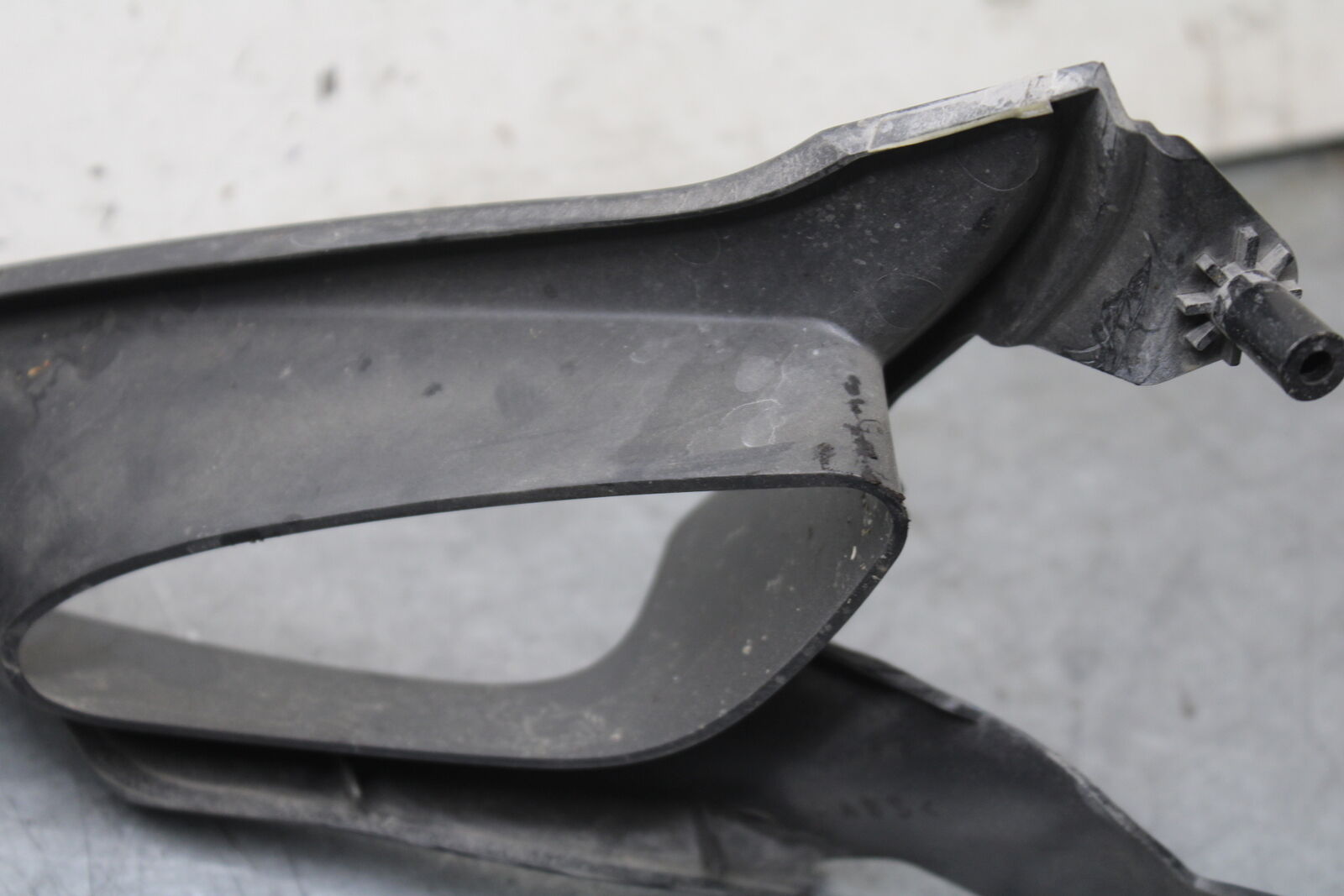 08-09 SUZUKI GSXR600 FRONT CENTER COWL FAIRING BB728