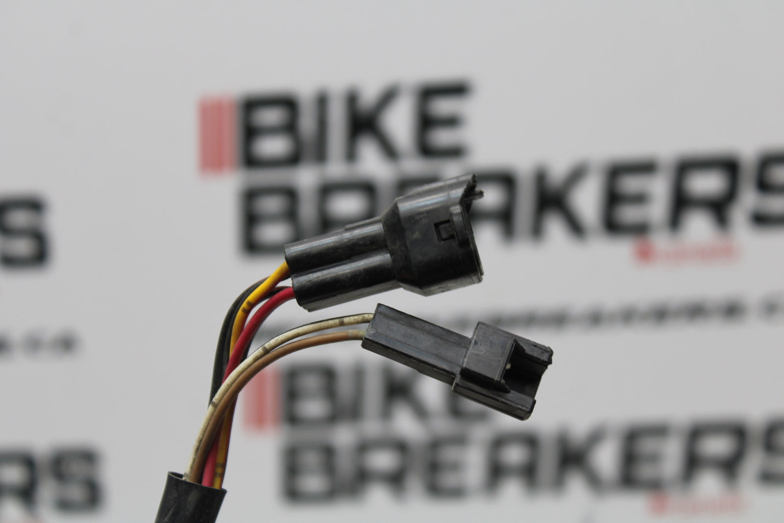 04-05 KAWASAKI NINJA ZX10R RIGHT CLIP ON HANDLE KILL OFF START SWITCHES BB163