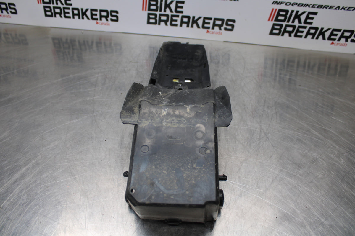 14-17 YAMAHA FZ07 REAR BACK TAIL UNDERTAIL BATTERY TRAY PLASTIC BB162
