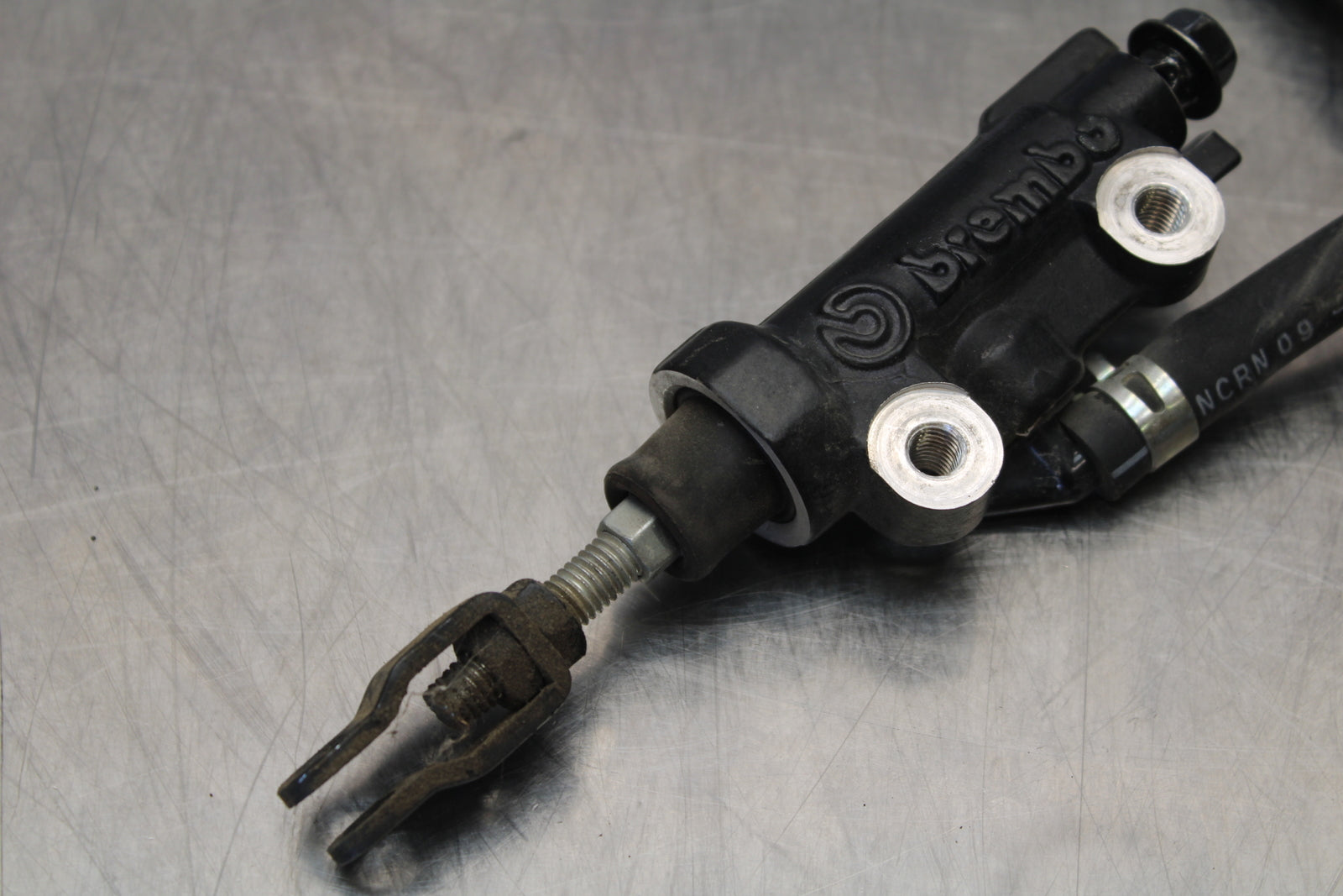 09-15 YAMAHA FZ6R REAR BACK BRAKE MASTER CYLINDER W RESERVOIR BB161