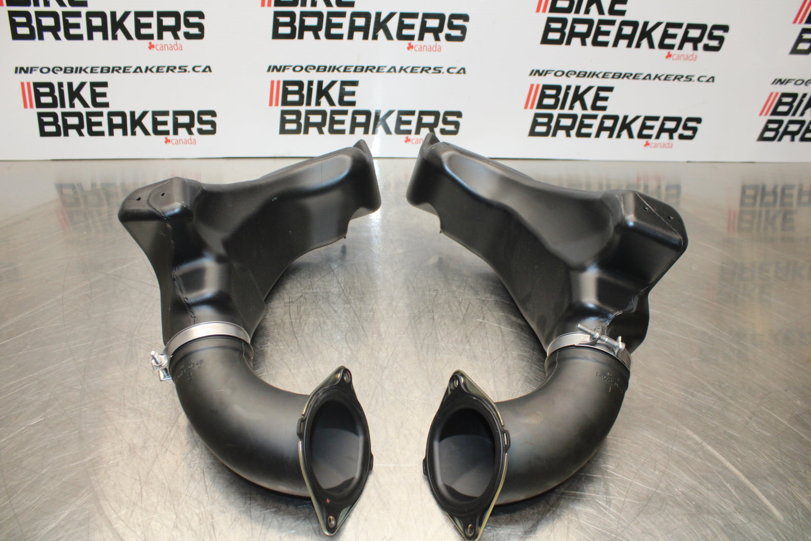 23-24 KAWASAKI NINJA ZX14R NEW!! RIGHT LEFT AIR INTAKE DUCTS BB153