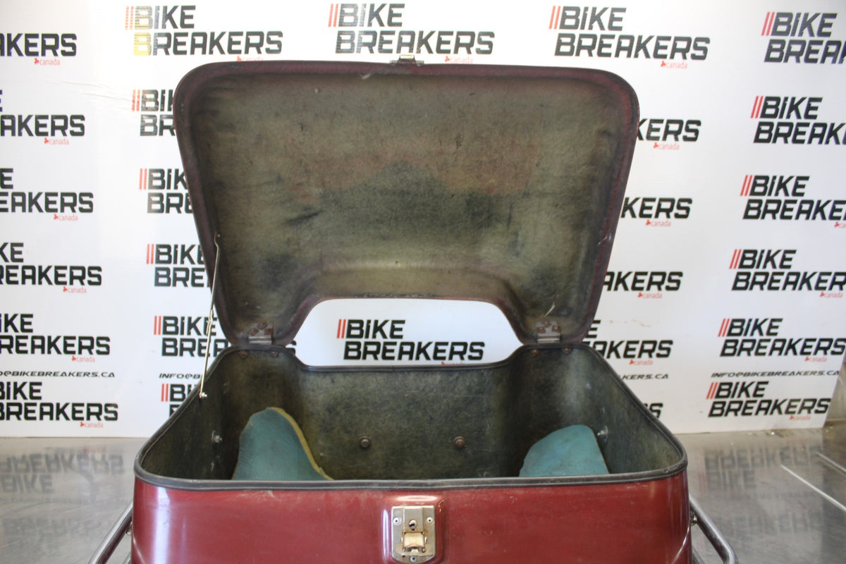 76-77 HONDA GOLDWING 1000 REAR TRUNK COMPARTMENT BB171