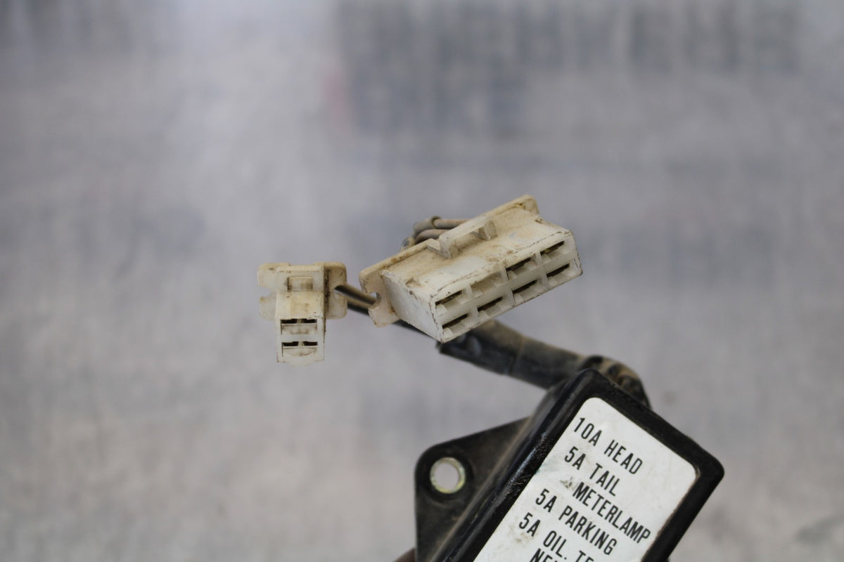 76-77 HONDA GOLDWING 1000 FUSE BOX  BB171