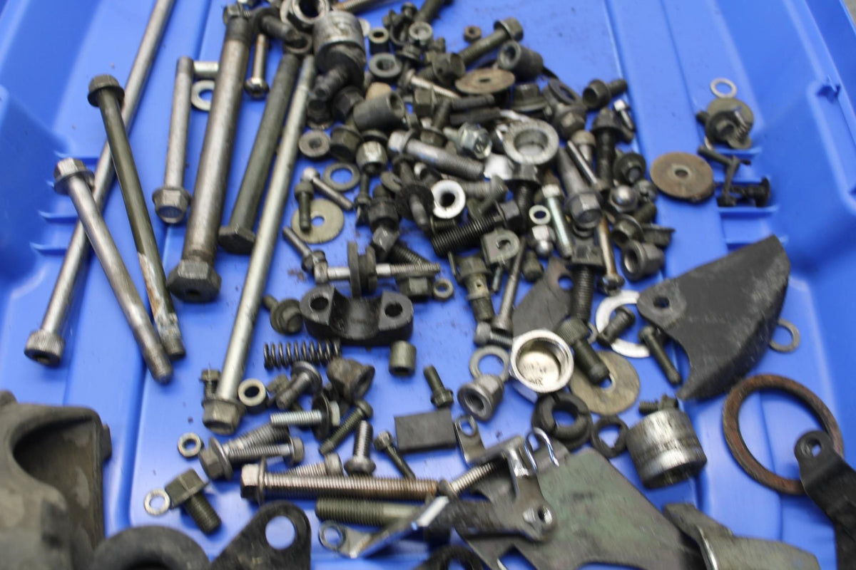 07-08 YAMAHA V STAR 1100 ENGINE MOUNTING BOLTS HARDWARE MOTOR SCREWS BB71