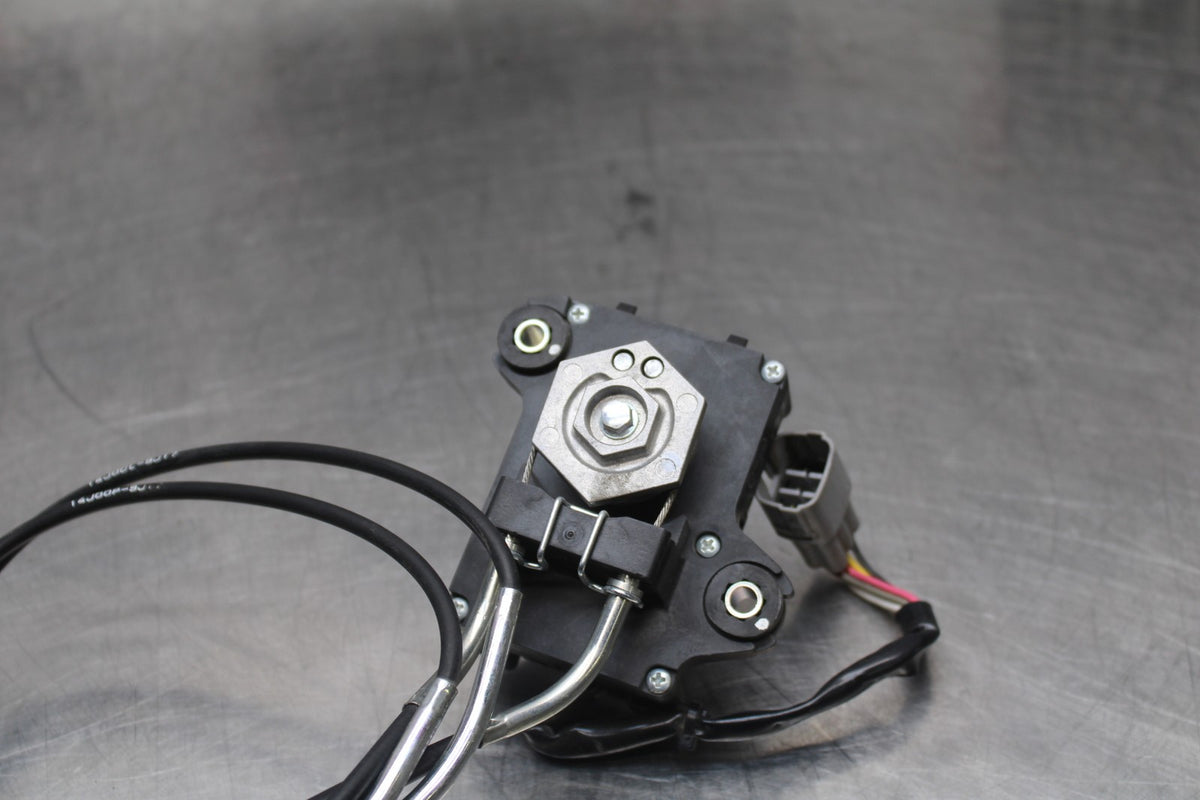 20-25 SUZUKI GSXR750 EXHAUST VALVE SERVO MOTOR BB810