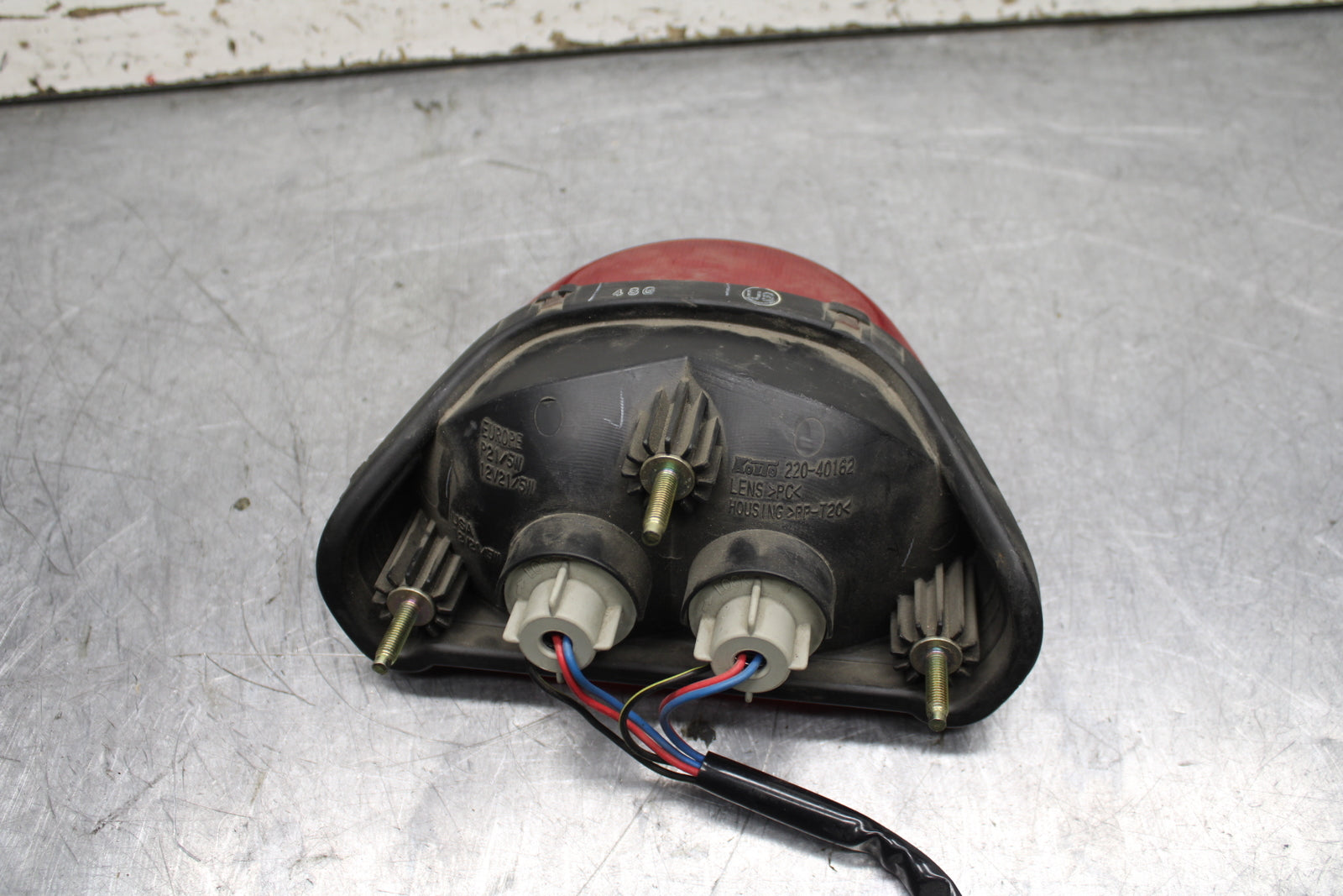 03 KAWASAKI ZX12R  REAR TAIL TAILLIGHT BACK BRAKE LIGHT BB472