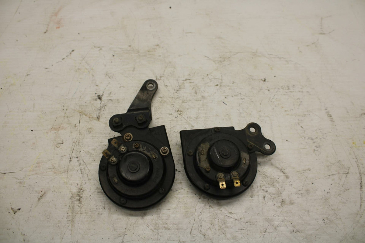 03-04 YAMAHA ROAD STAR 1600 HORN SIGNAL  BB279