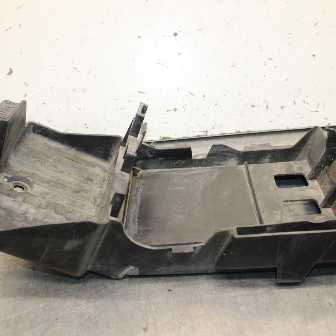 06-07 SUZUKI GSXR750 REAR BACK TAIL UNDERTAIL BATTERY TRAY PLASTIC BB645