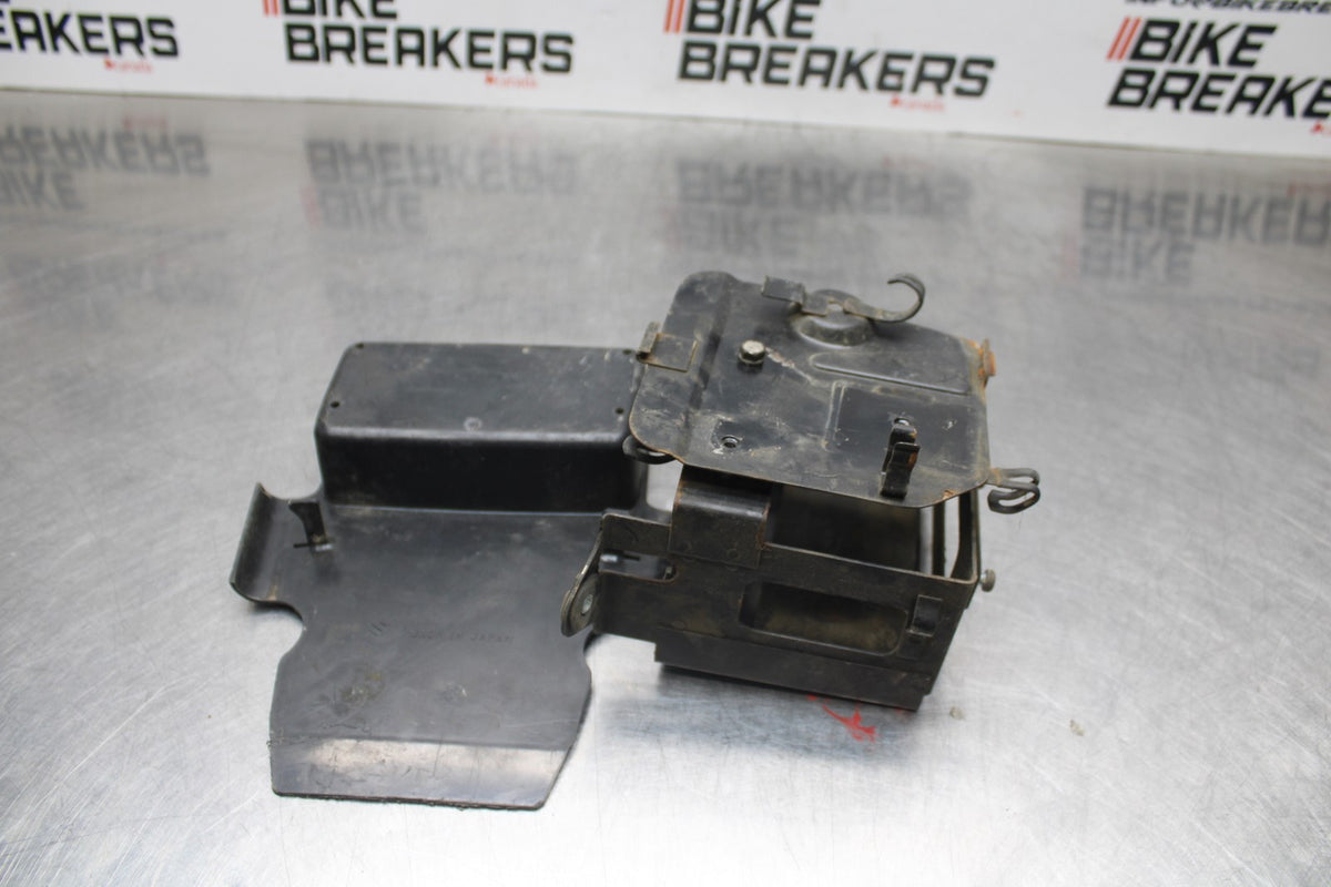 77 SUZUKI GS750 BATTERY BOX TRAY COVER BB779