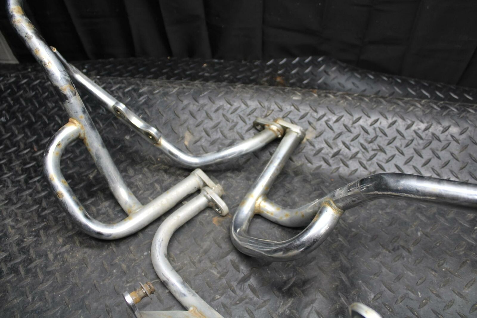 84-85 YAMAHA VIRAGO 1000 ENGINE CRASH BAR  BB173