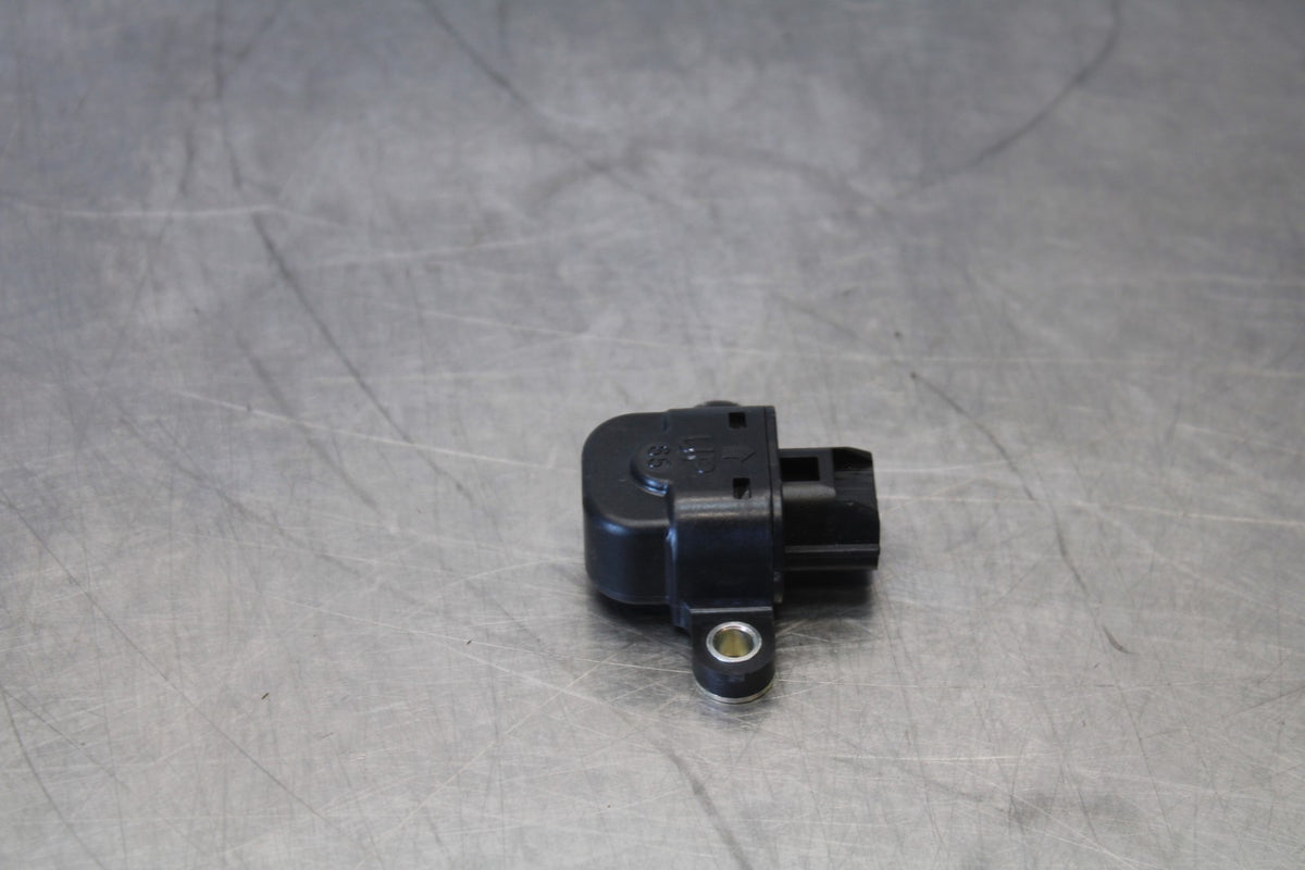 24-25 KAWASAKI NINJA 500 ABS TIP OVER BANK ANGLE CRASH SENSOR SWITCH  BB899