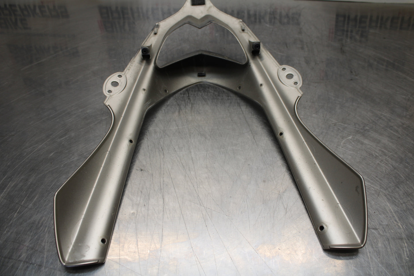 04-05 KAWASAKI NINJA ZX10R FRONT CENTER COWL FAIRING BB163