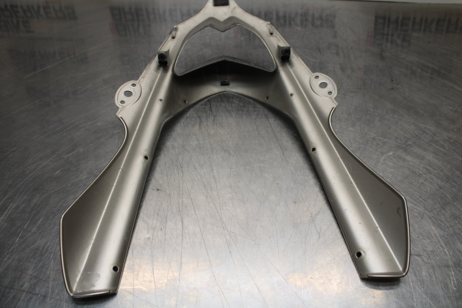 04-05 KAWASAKI NINJA ZX10R FRONT CENTER COWL FAIRING BB163