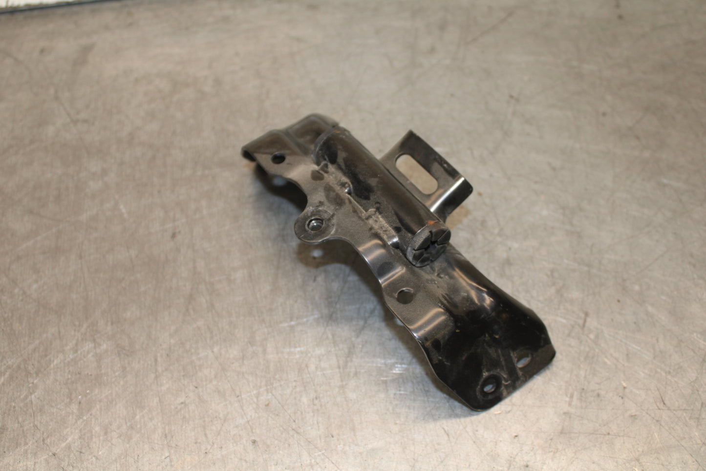 13-15 HONDA CBR500R GAS TANK FUEL CELL PETROL RESERVOIR BRACKET MOUNT BB704