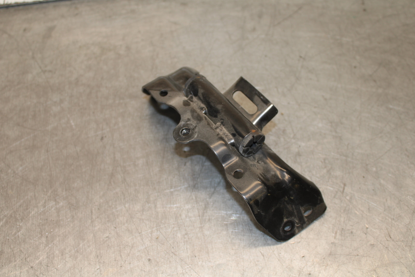 13-15 HONDA CBR500R GAS TANK FUEL CELL PETROL RESERVOIR BRACKET MOUNT BB704