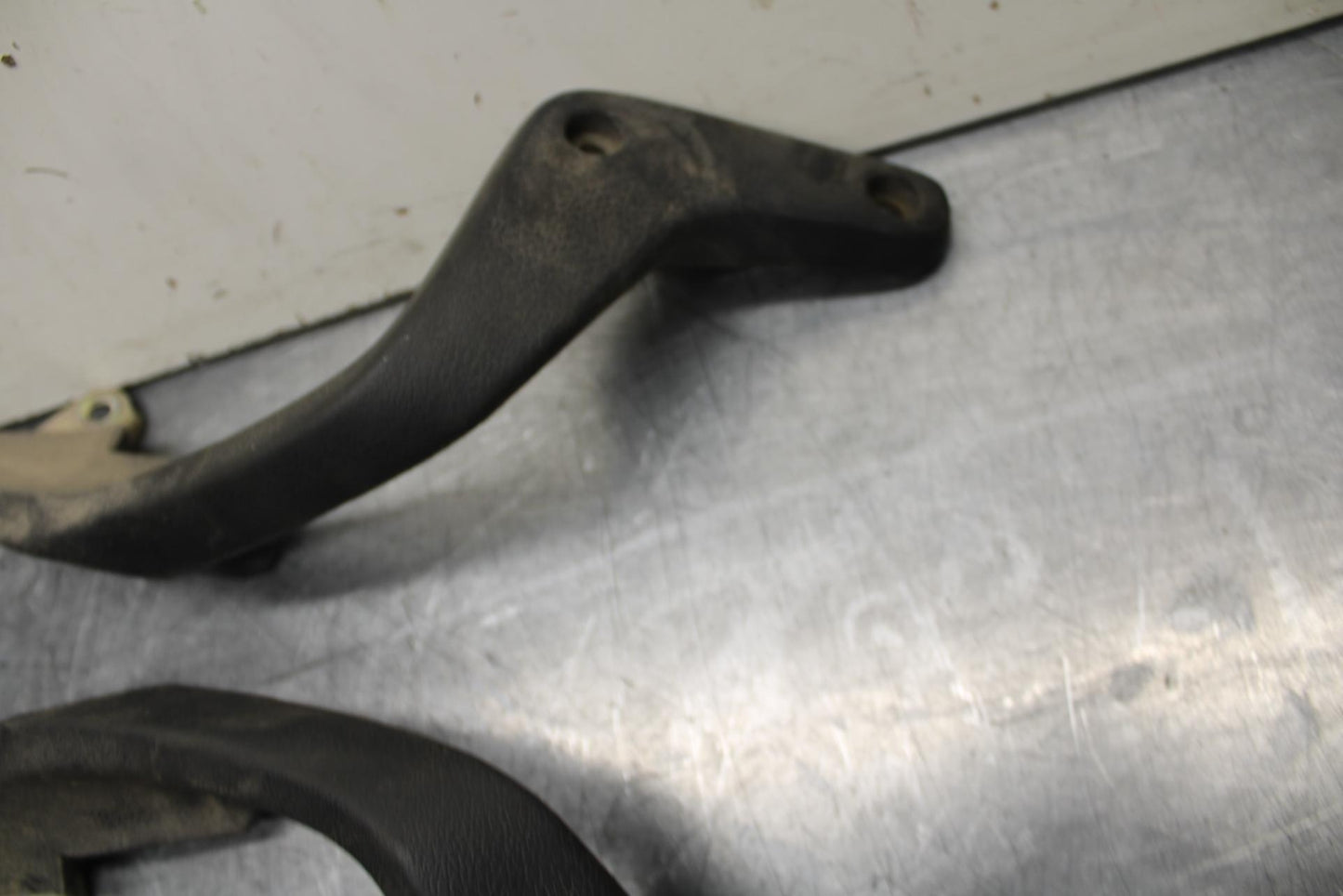 1999 Honda ST1100 PASSENGER REAR SEAT GRAB BAR HANDLE SET BB222