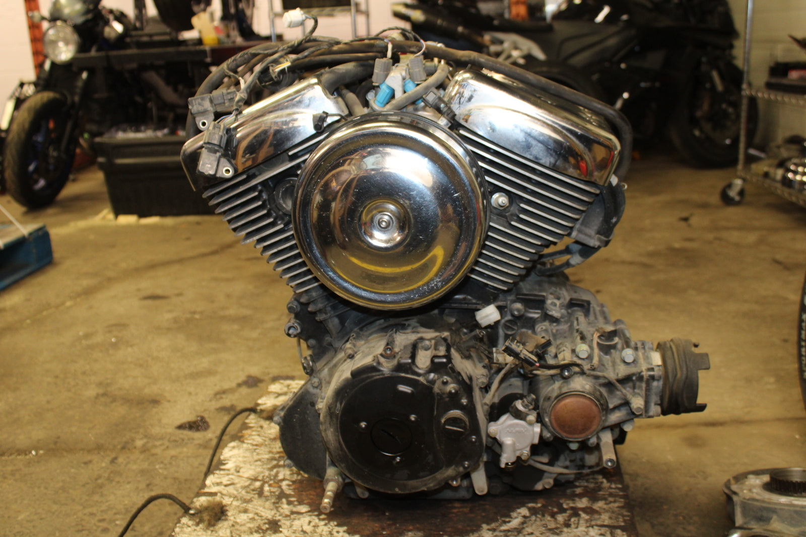 03-08 KAWASAKI VULCAN 1600 ENGINE MOTOR BB754