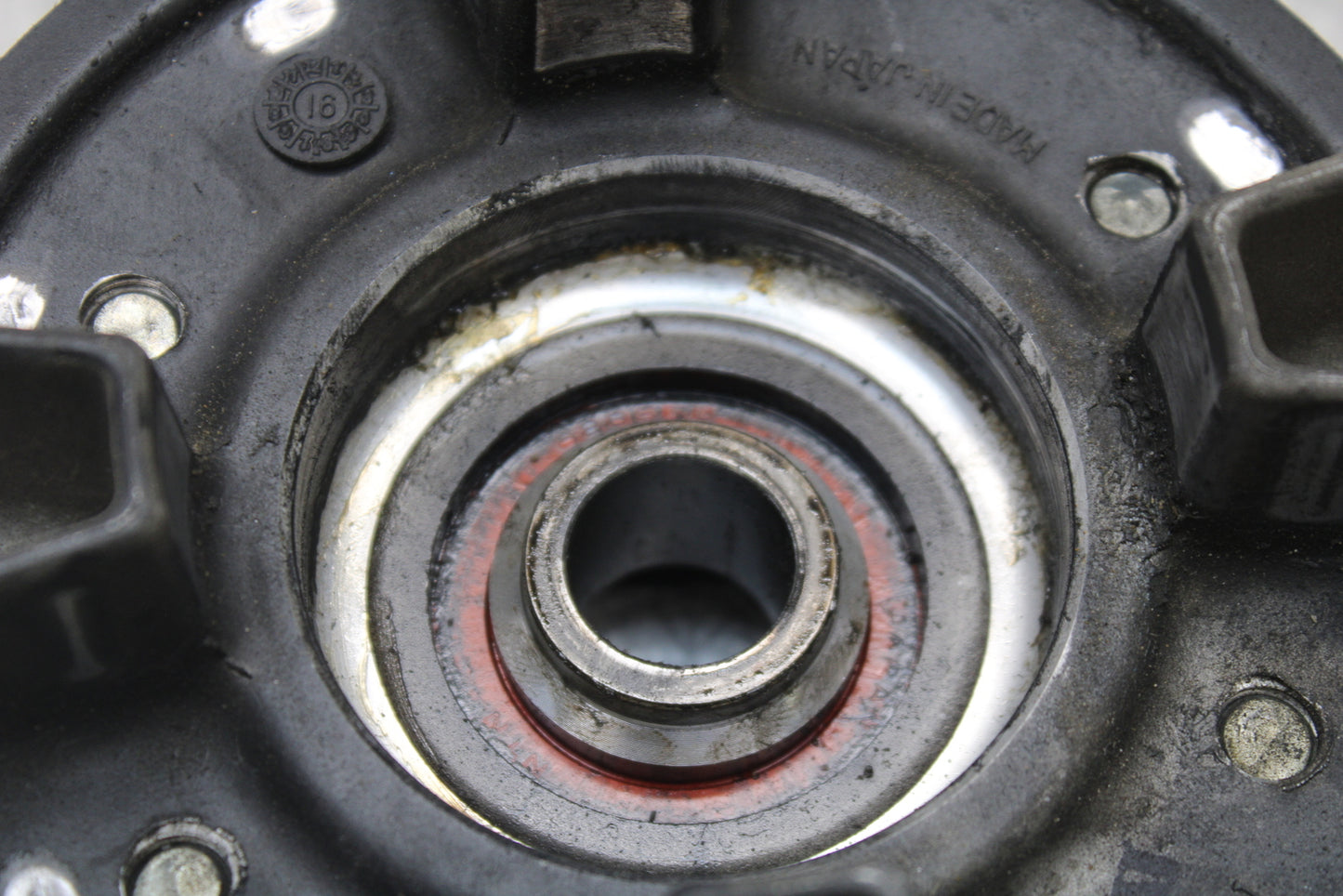 04-05 KAWASAKI NINJA ZX10R REAR HUB & SHOCK DAMPERS CUSH ABSORBERS BB163