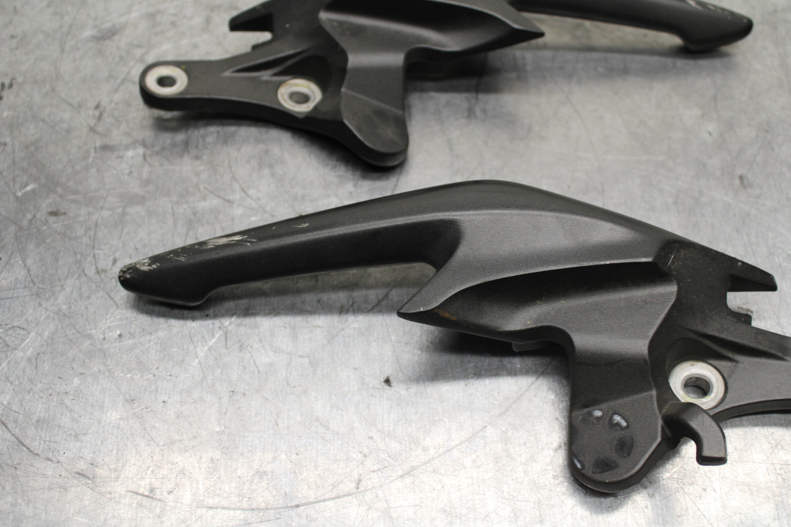 15-16 HONDA CB300F PASSENGER REAR SEAT GRAB BAR HANDLE SET BB740